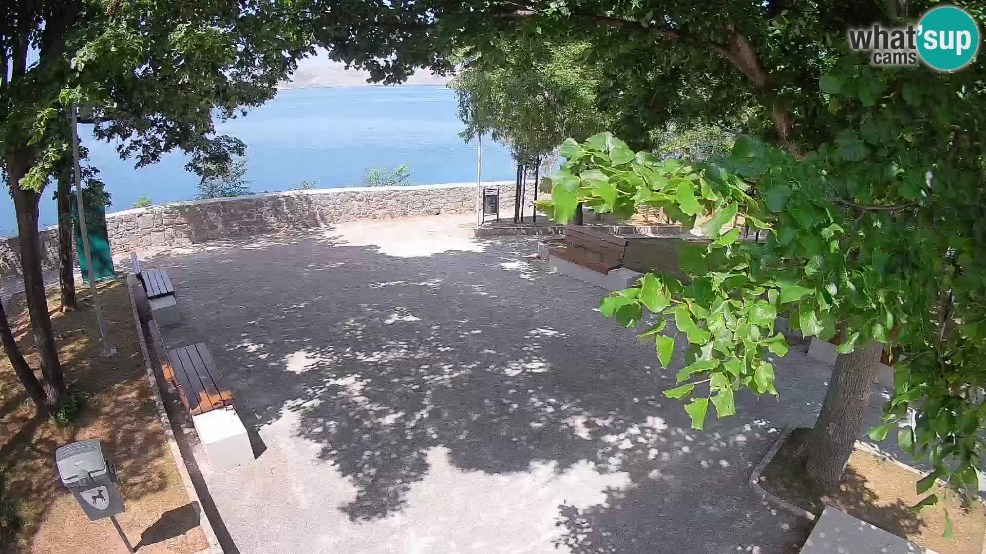 Webcam Senj en direct – Parc des Écrivains et canal du Velebit