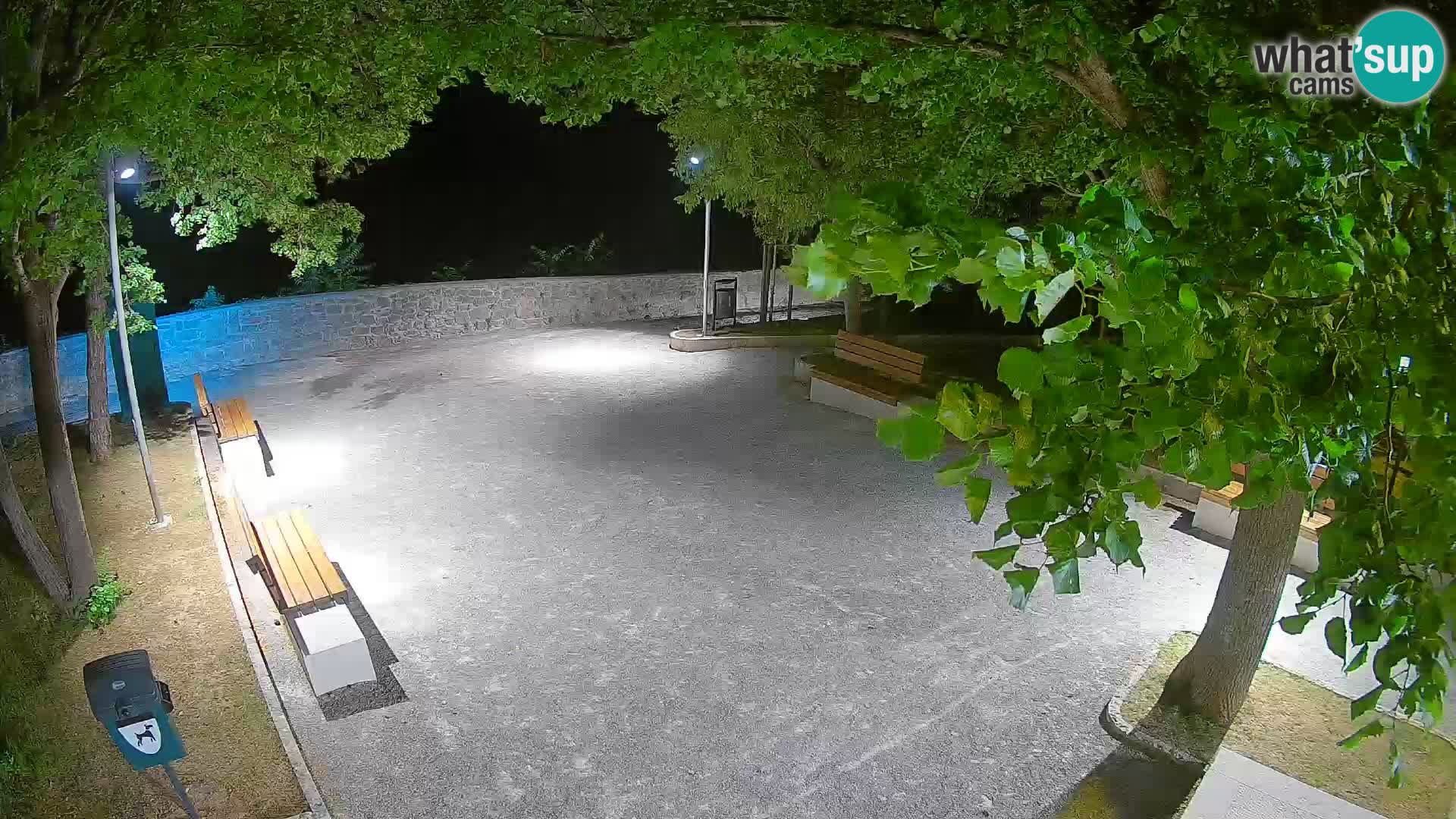 Kamera uživo Senj – Park književnika i Velebitski kanal