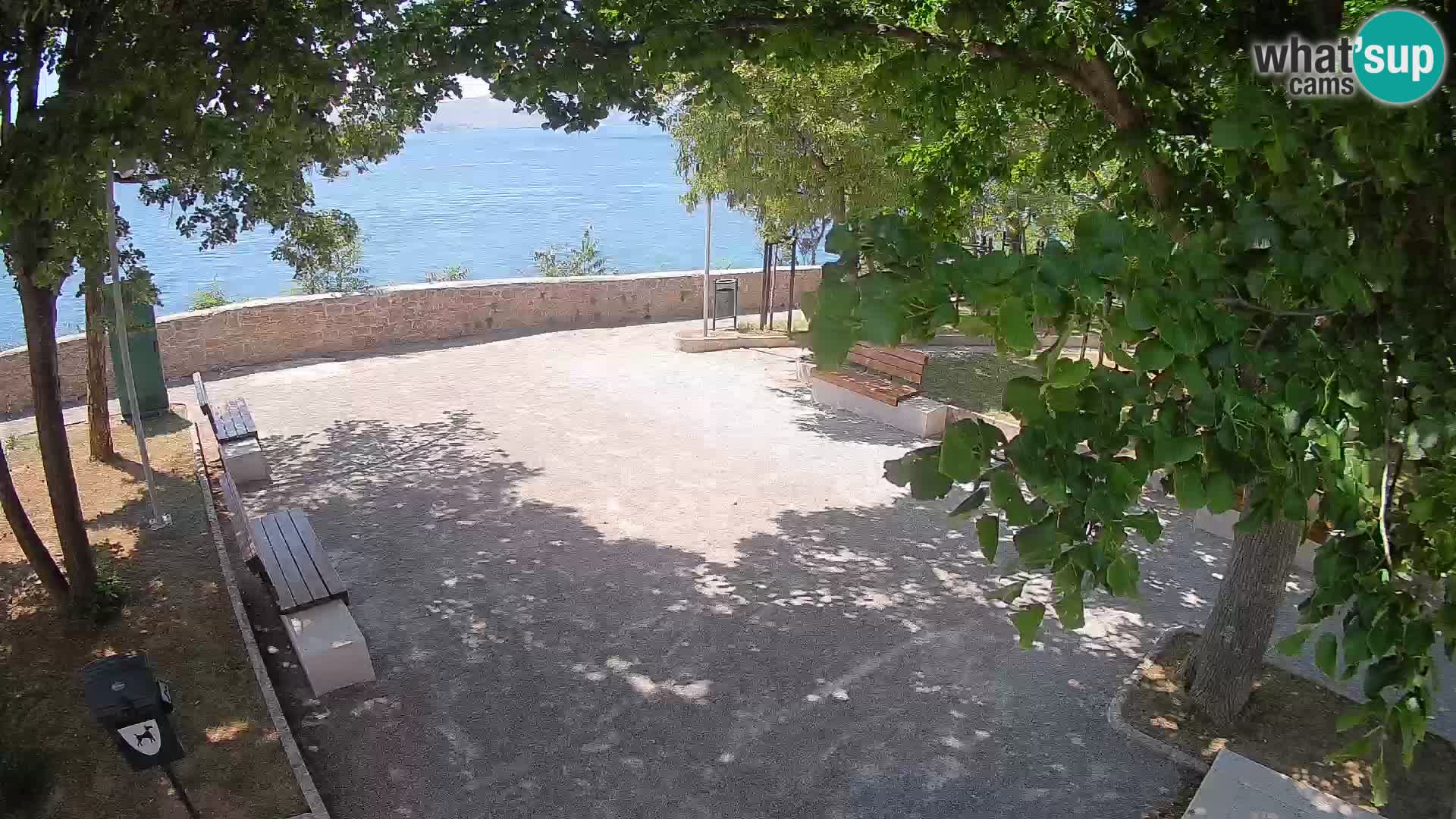 Kamera uživo Senj – Park književnika i Velebitski kanal