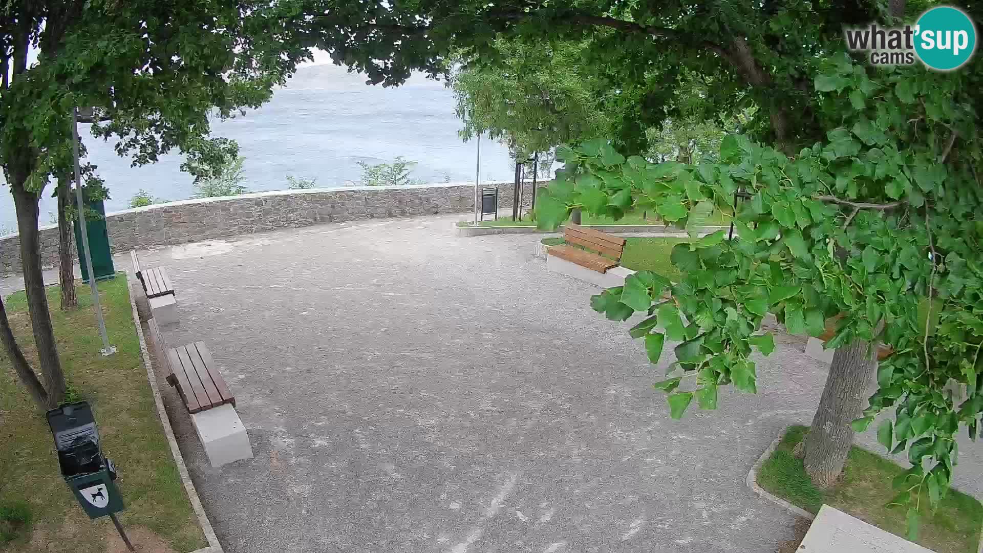 Webcam Senj en direct – Parc des Écrivains et canal du Velebit