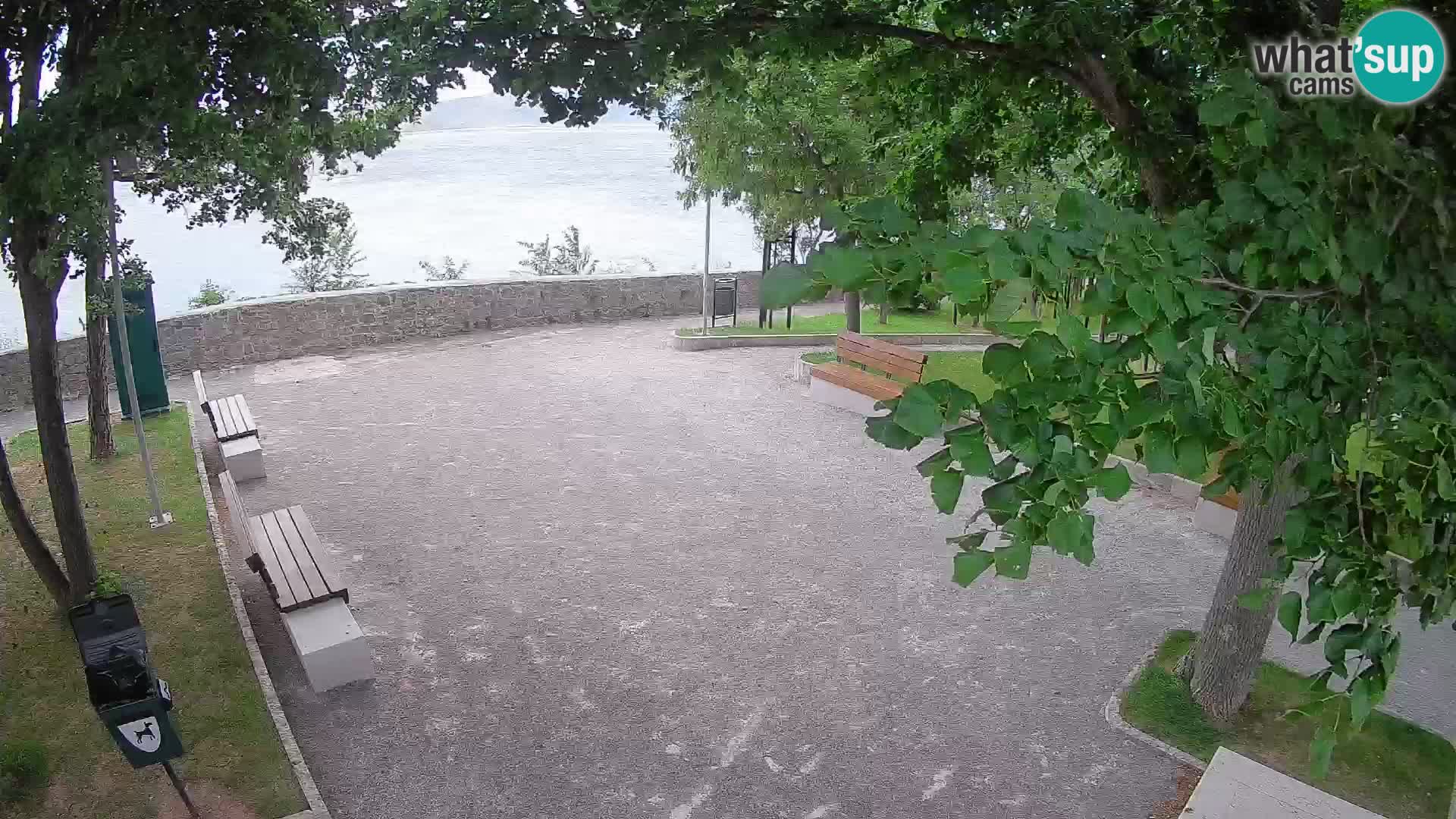 Spletna kamera Senj v živo – Park pisateljev in Velebitski kanal
