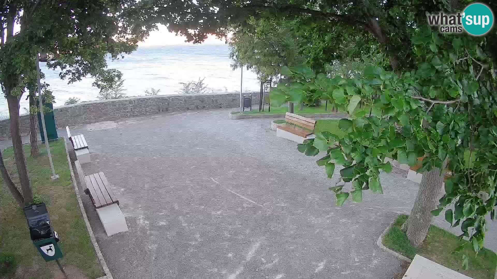 Kamera uživo Senj – Park književnika i Velebitski kanal