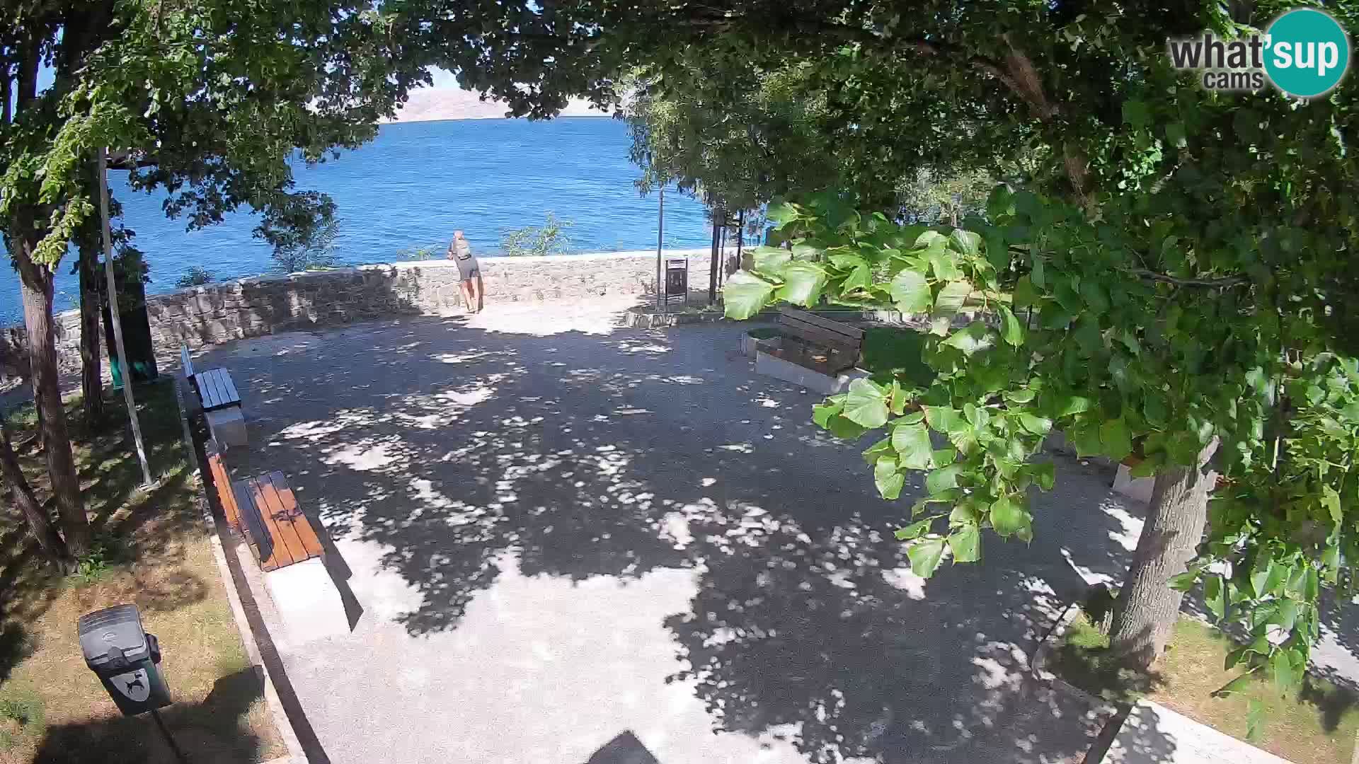 Spletna kamera Senj v živo – Park pisateljev in Velebitski kanal