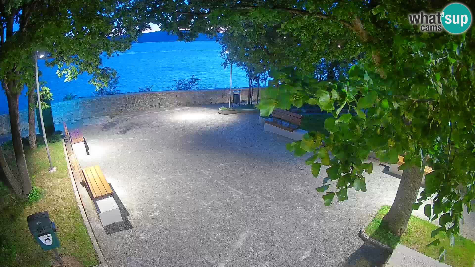 Kamera uživo Senj – Park književnika i Velebitski kanal