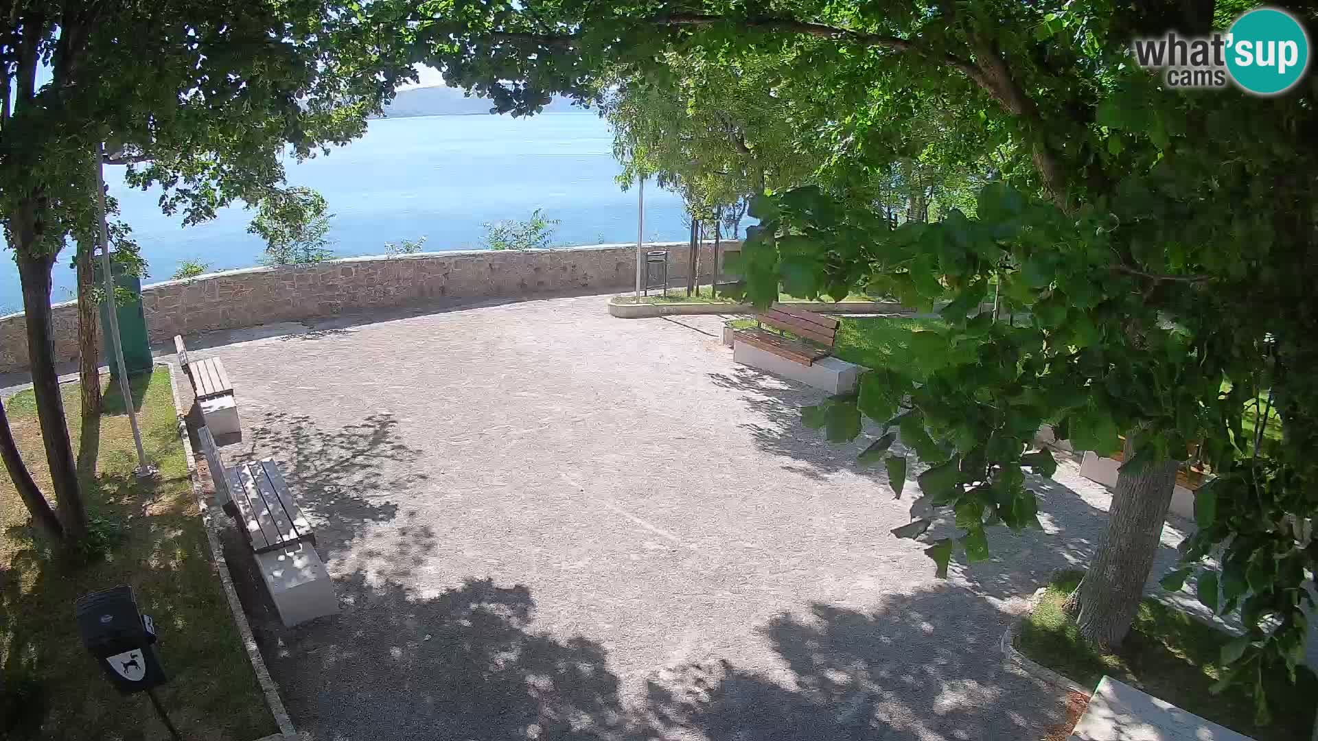 Webcam Senj en direct – Parc des Écrivains et canal du Velebit