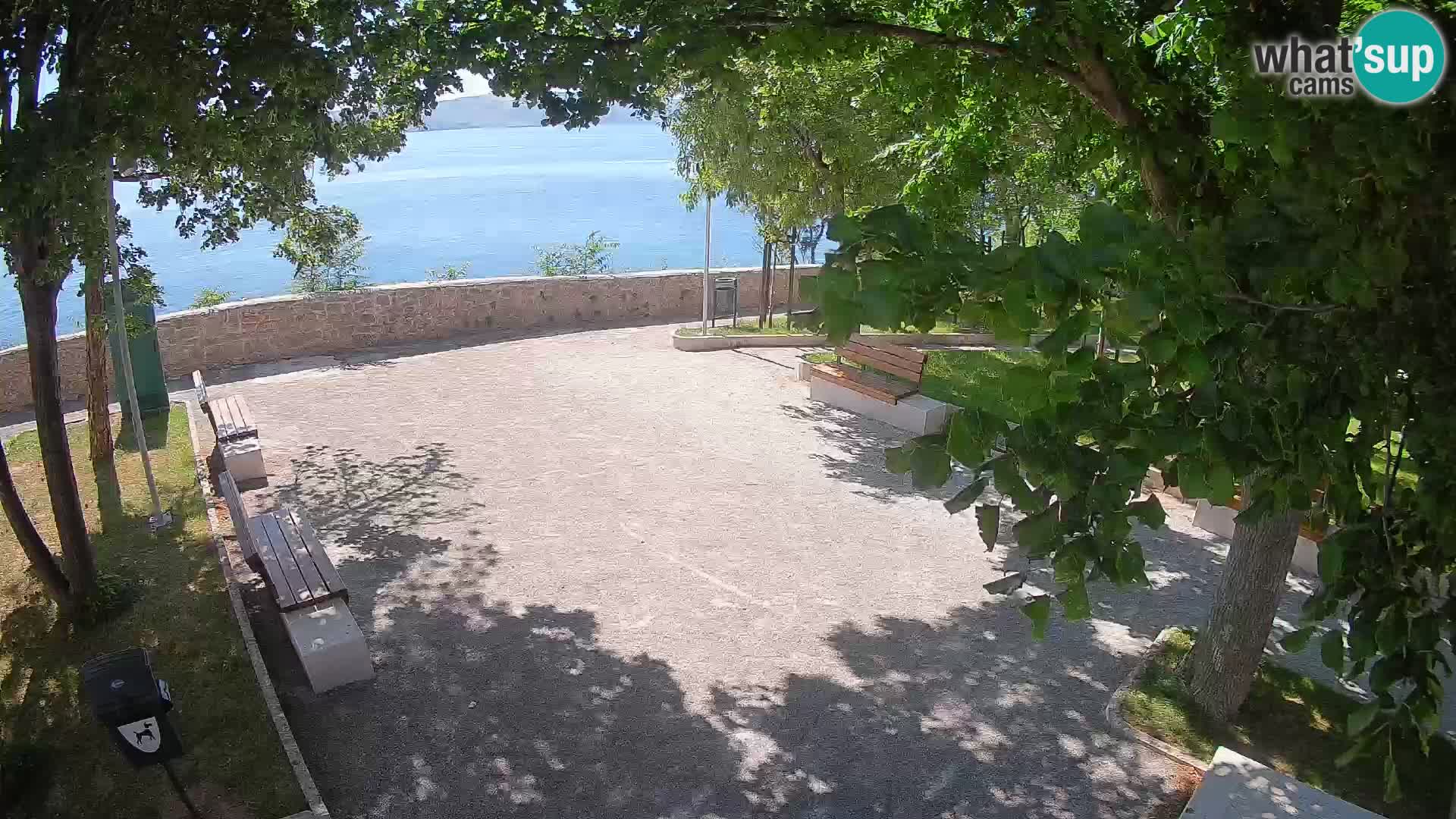 Kamera uživo Senj – Park književnika i Velebitski kanal
