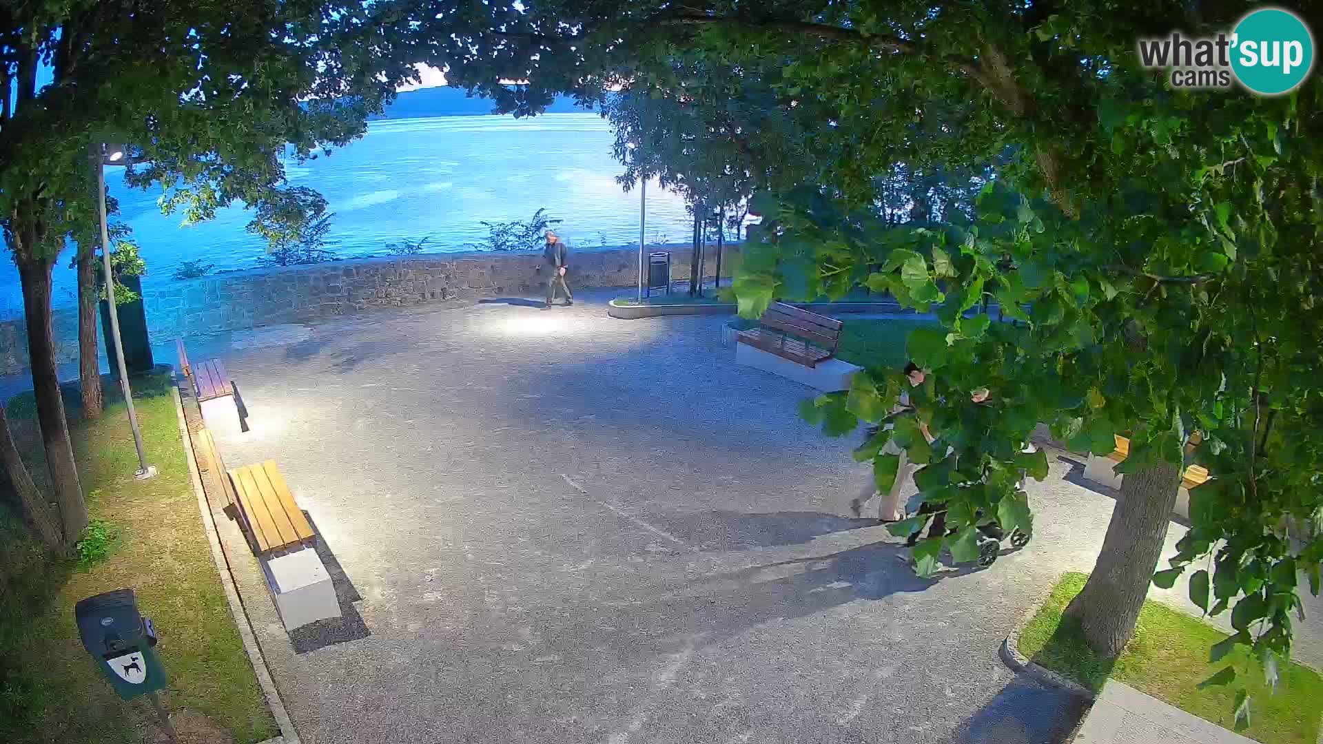 Webcam Senj en direct – Parc des Écrivains et canal du Velebit