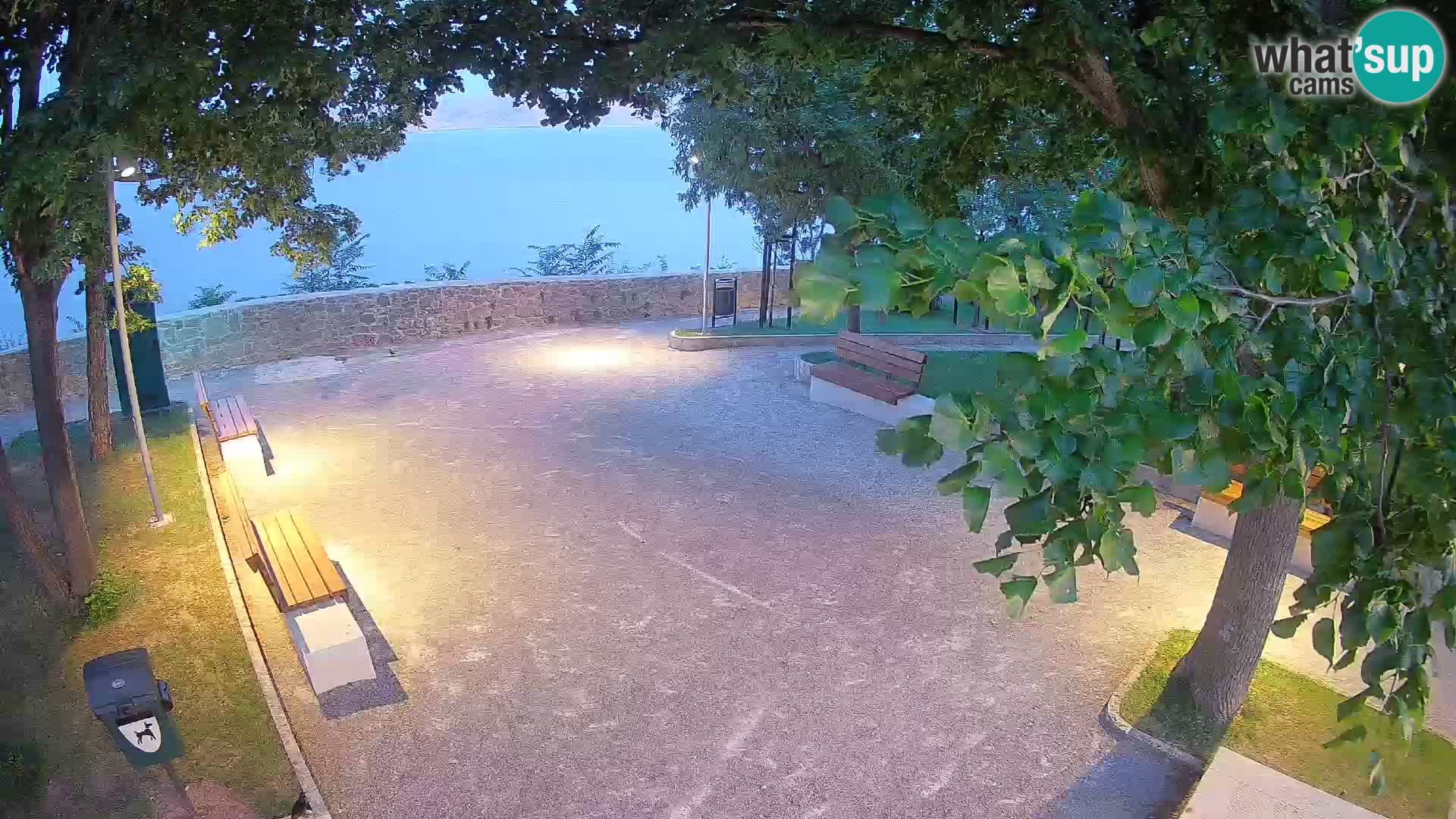 Senj Live Webcam – Schriftstellerpark und Velebit-Kanal