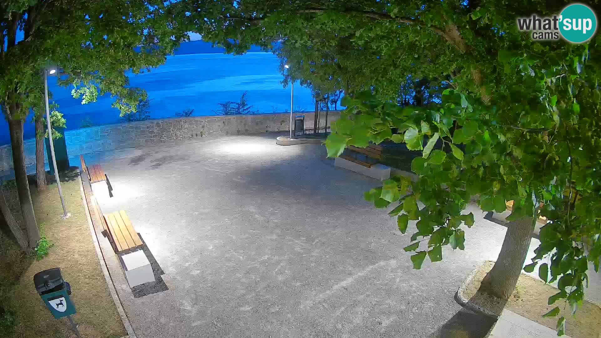 Webcam Senj en direct – Parc des Écrivains et canal du Velebit