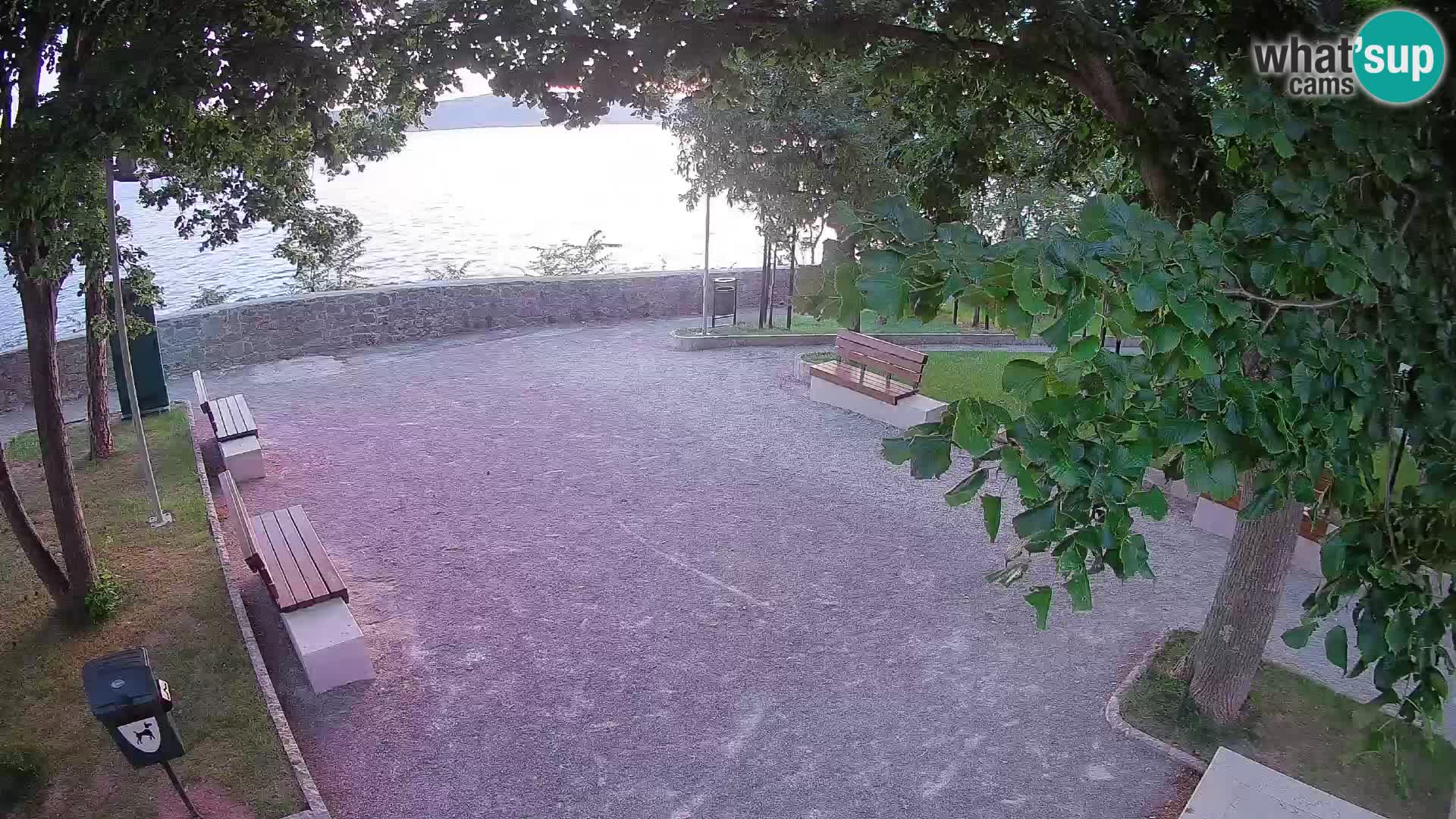 Kamera uživo Senj – Park književnika i Velebitski kanal