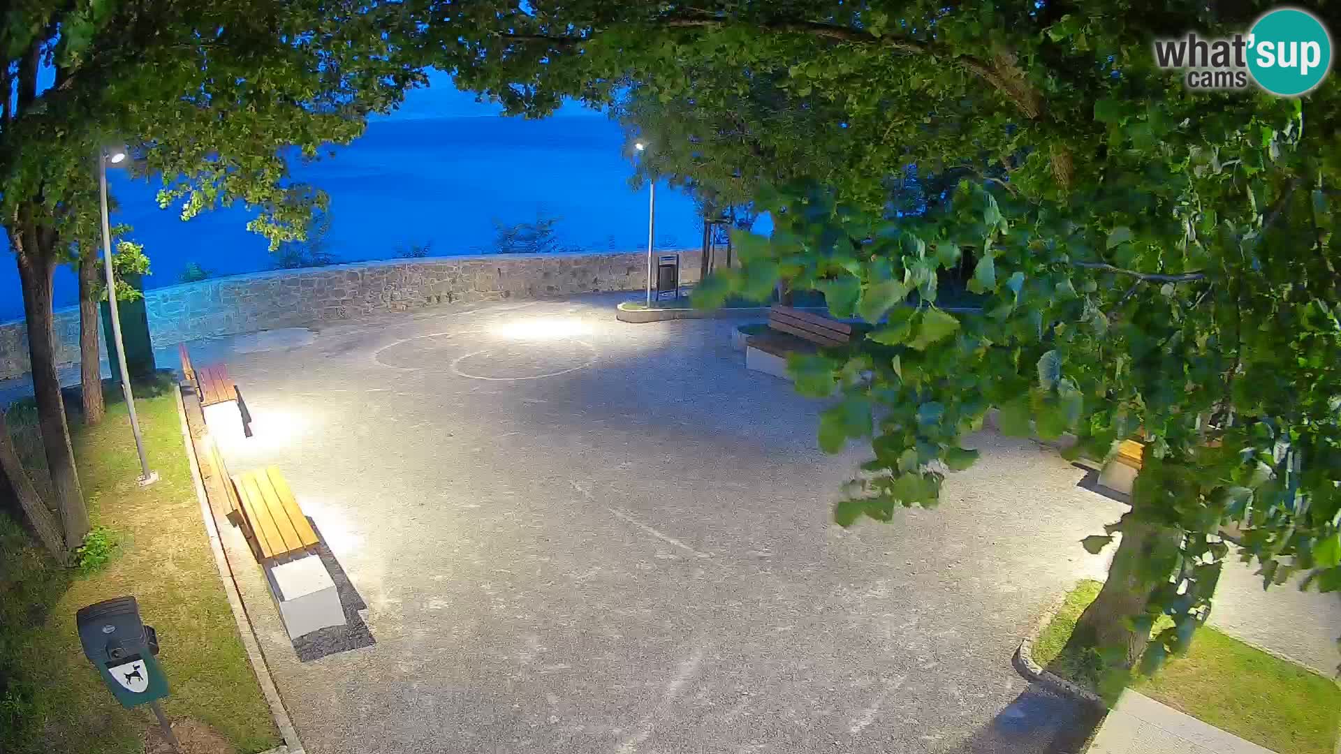 Senj Live Webcam – Schriftstellerpark und Velebit-Kanal