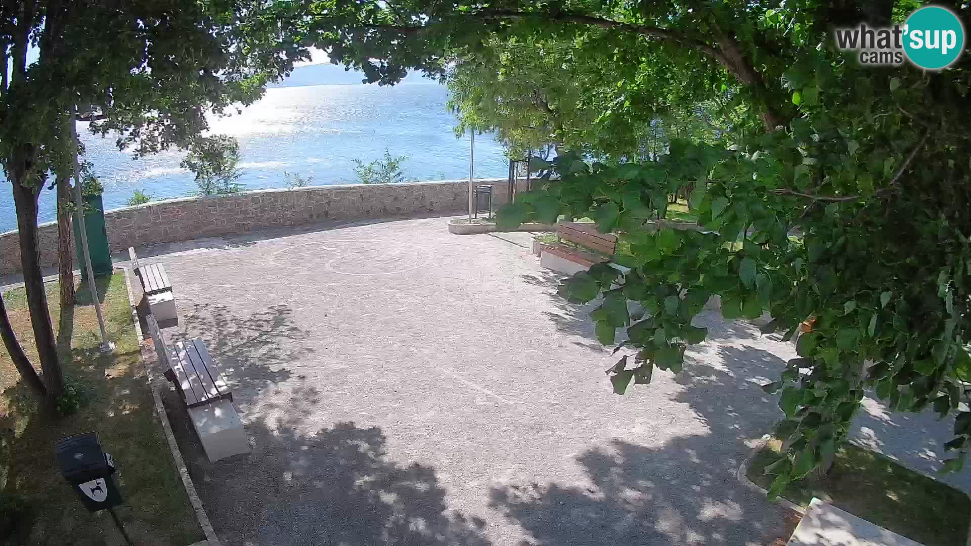 Webcam Senj en direct – Parc des Écrivains et canal du Velebit