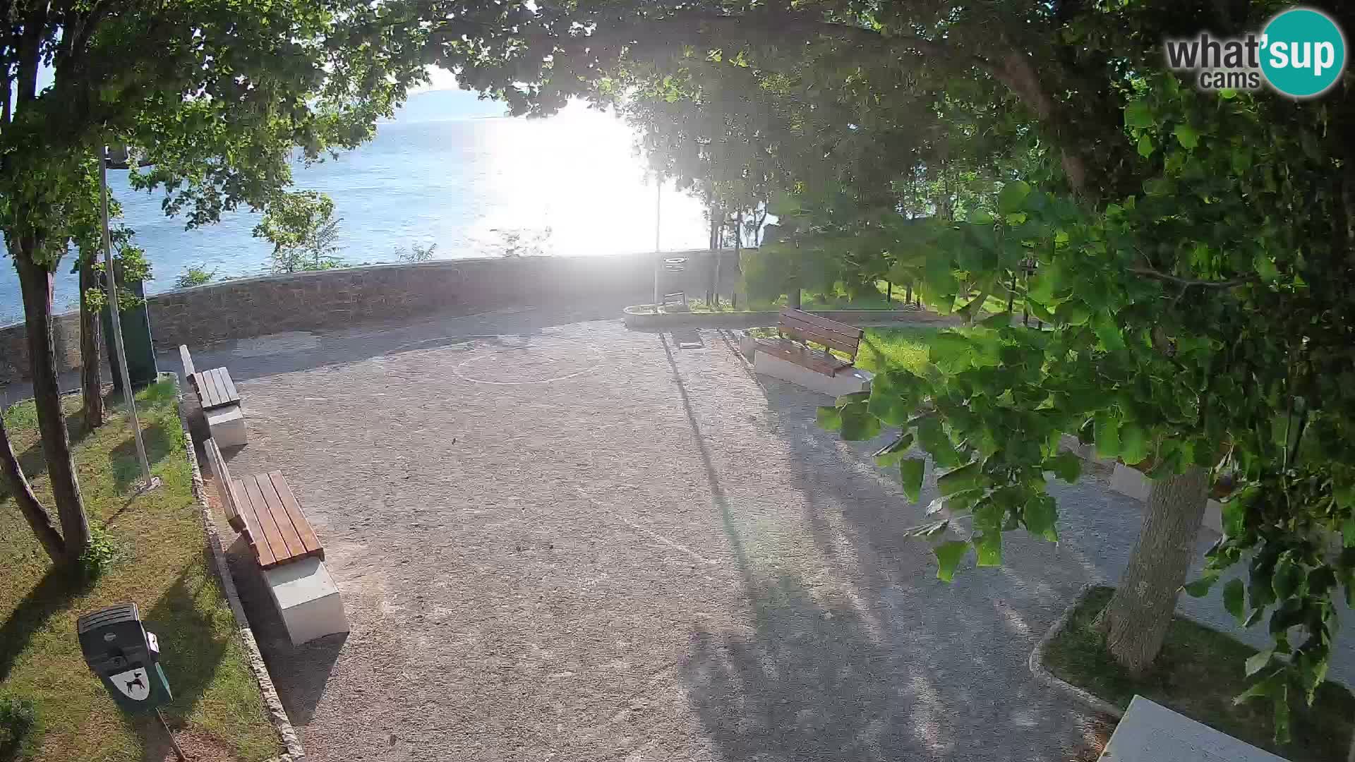 Webcam Senj en direct – Parc des Écrivains et canal du Velebit