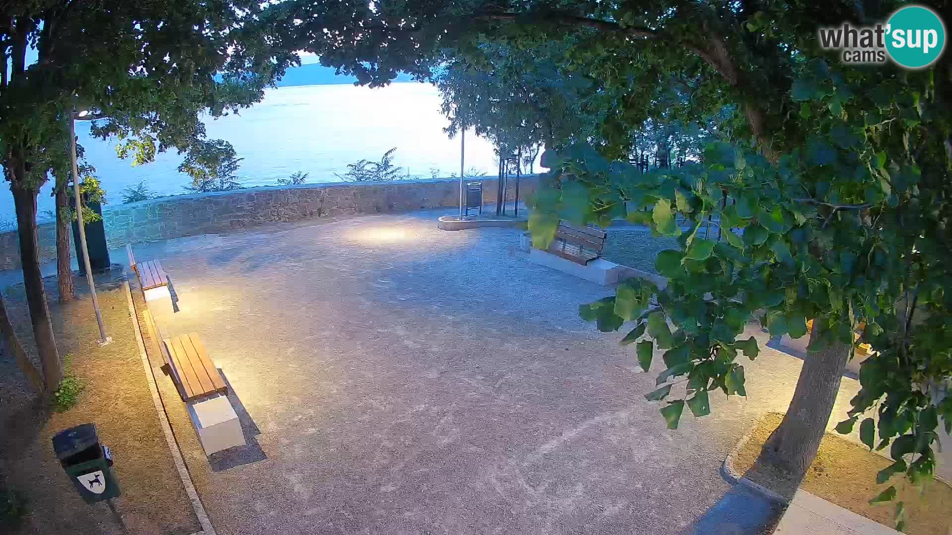 Webcam Senj en direct – Parc des Écrivains et canal du Velebit