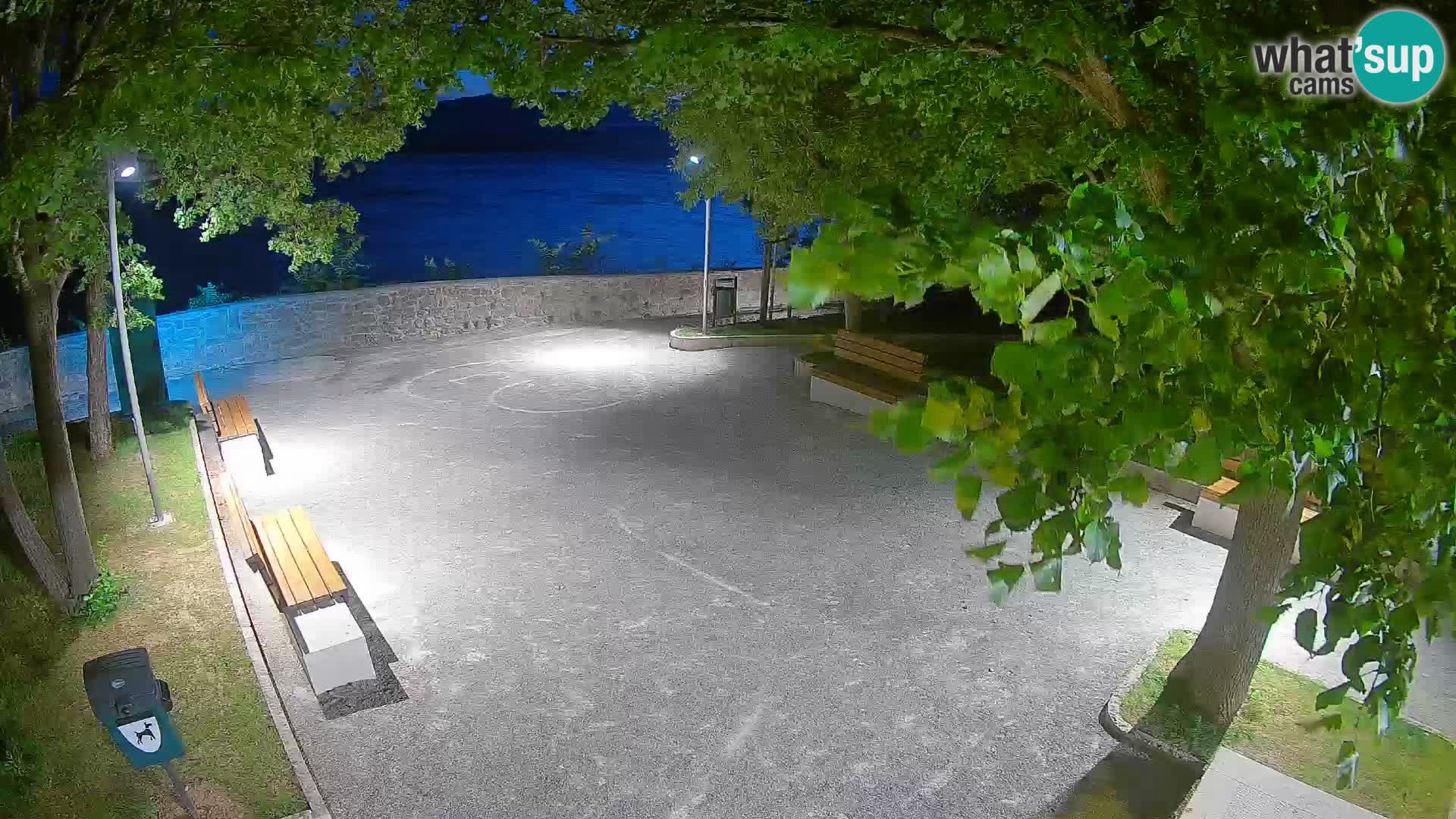 Kamera uživo Senj – Park književnika i Velebitski kanal