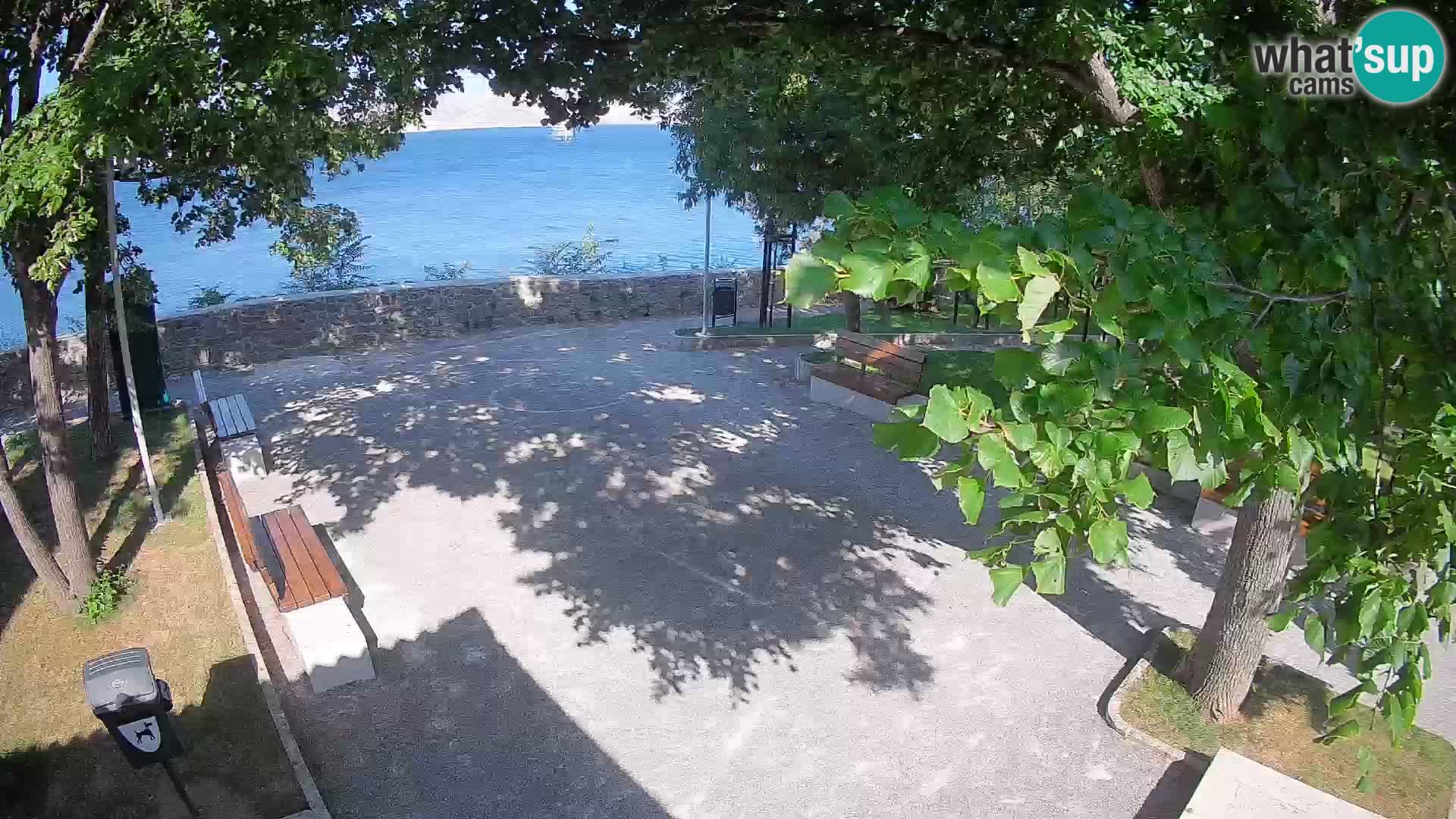 Webcam Senj en direct – Parc des Écrivains et canal du Velebit
