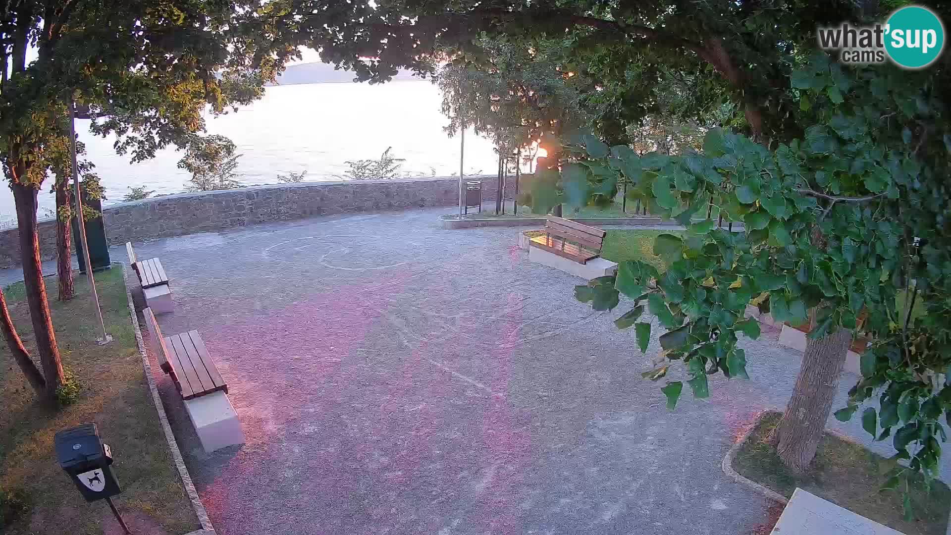 Kamera uživo Senj – Park književnika i Velebitski kanal