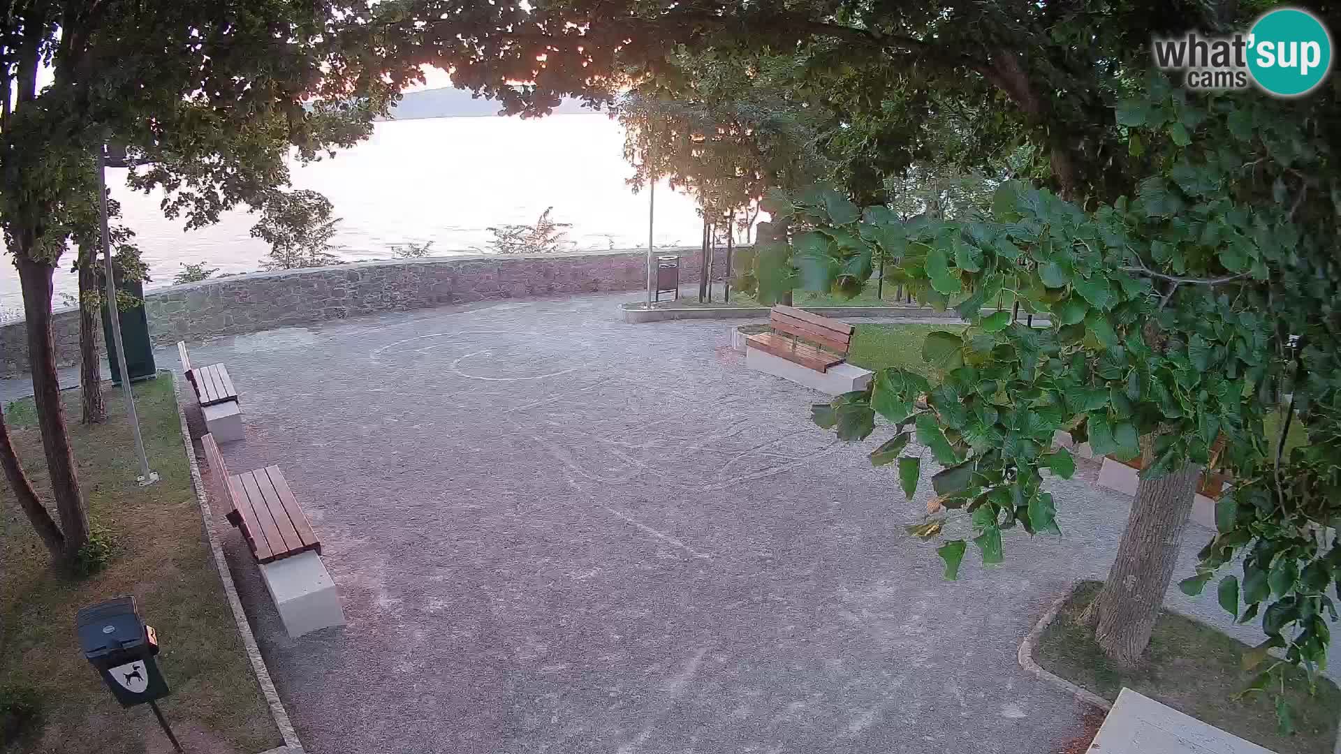 Kamera uživo Senj – Park književnika i Velebitski kanal