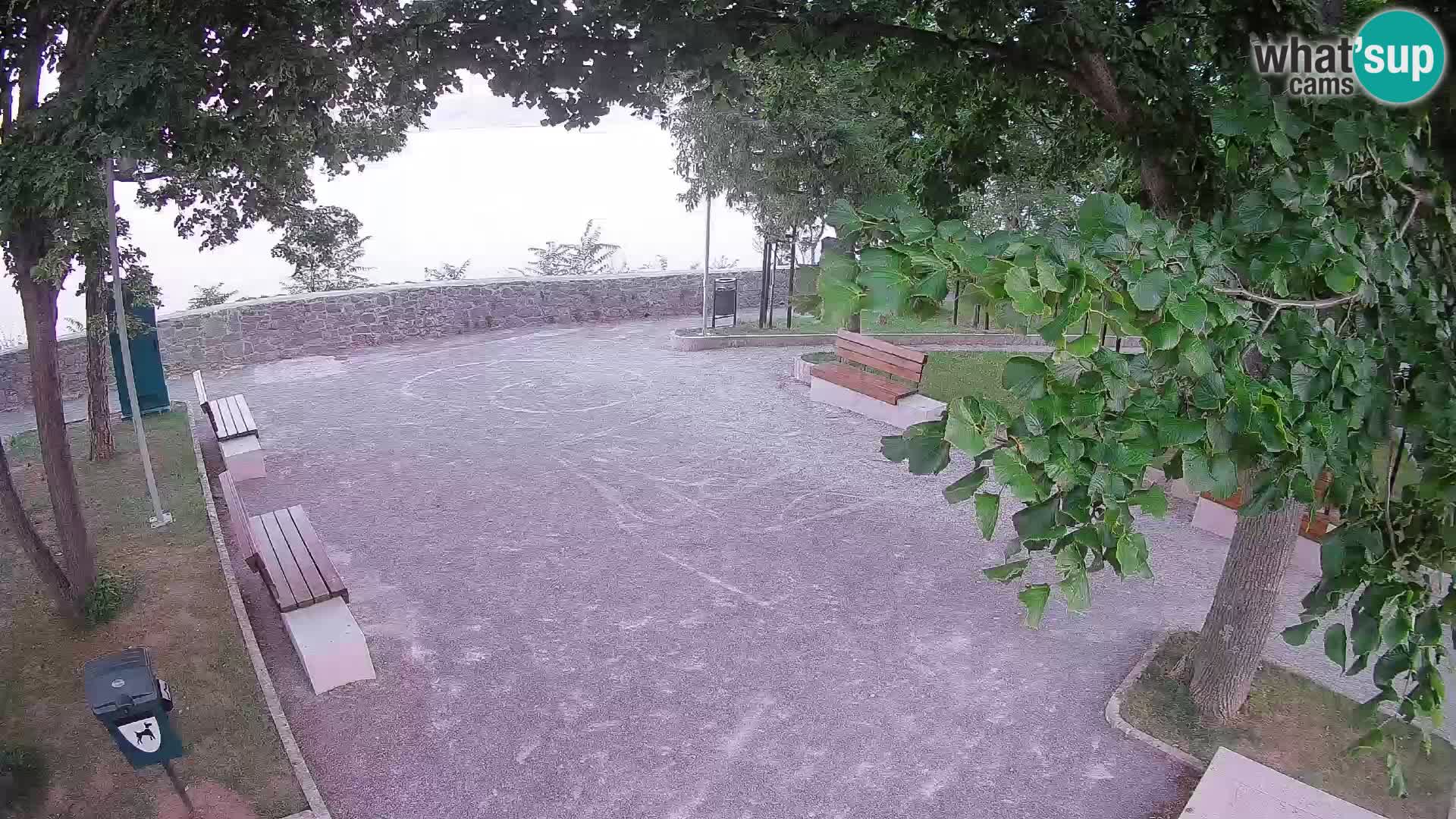 Senj Live Webcam – Schriftstellerpark und Velebit-Kanal