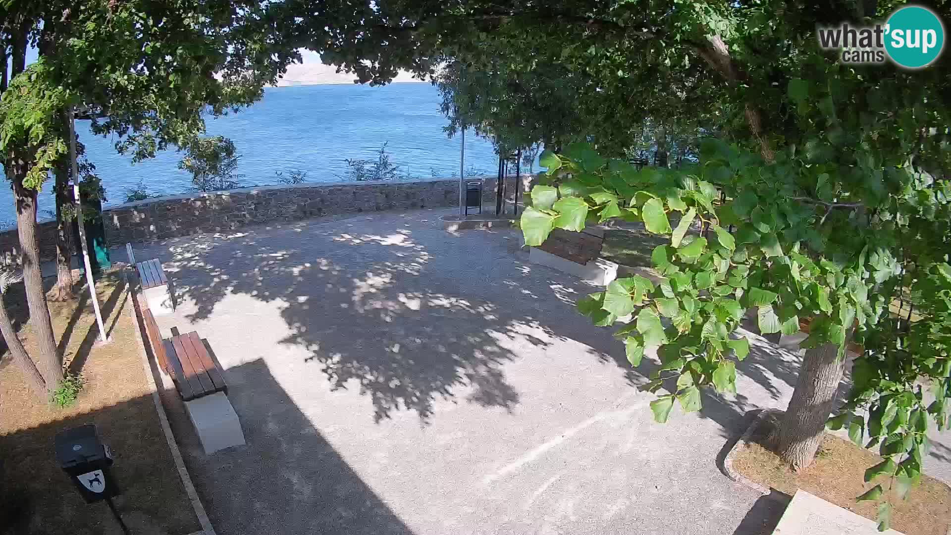 Webcam Senj en direct – Parc des Écrivains et canal du Velebit