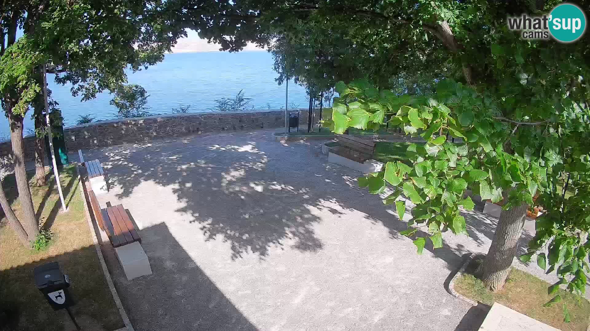 Webcam Senj en direct – Parc des Écrivains et canal du Velebit