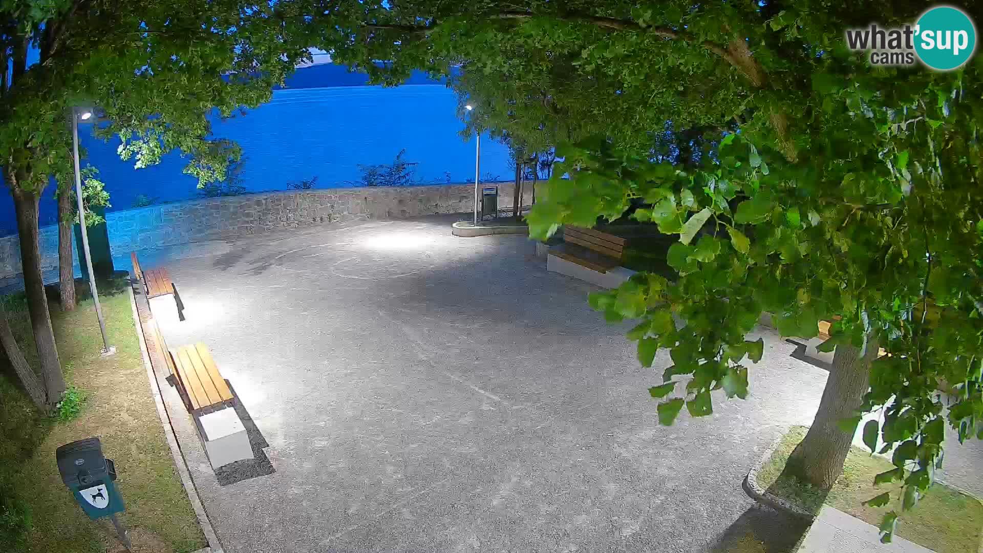 Kamera uživo Senj – Park književnika i Velebitski kanal