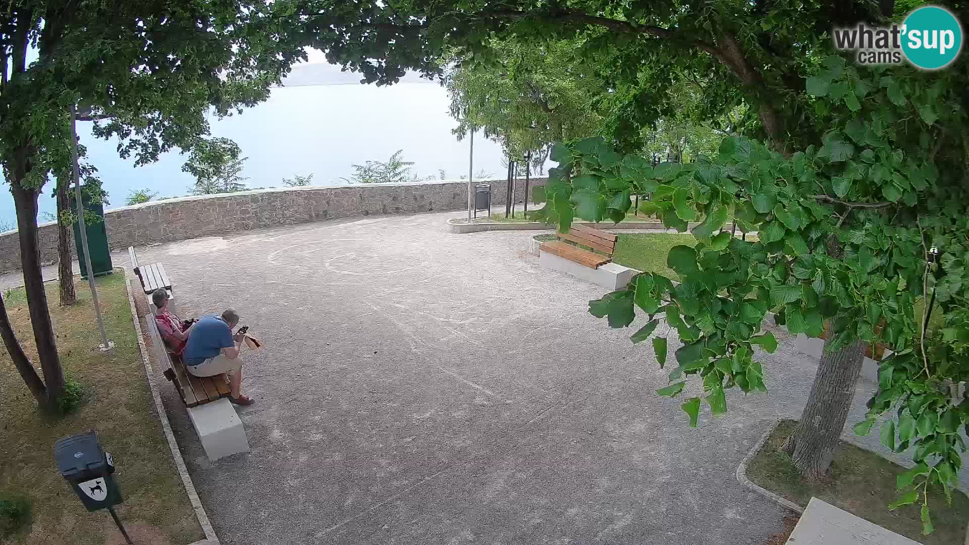 Spletna kamera Senj v živo – Park pisateljev in Velebitski kanal