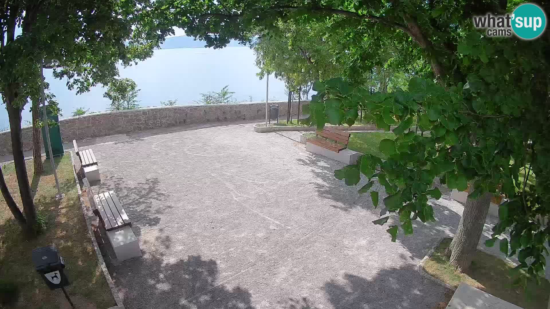 Webcam Senj en direct – Parc des Écrivains et canal du Velebit