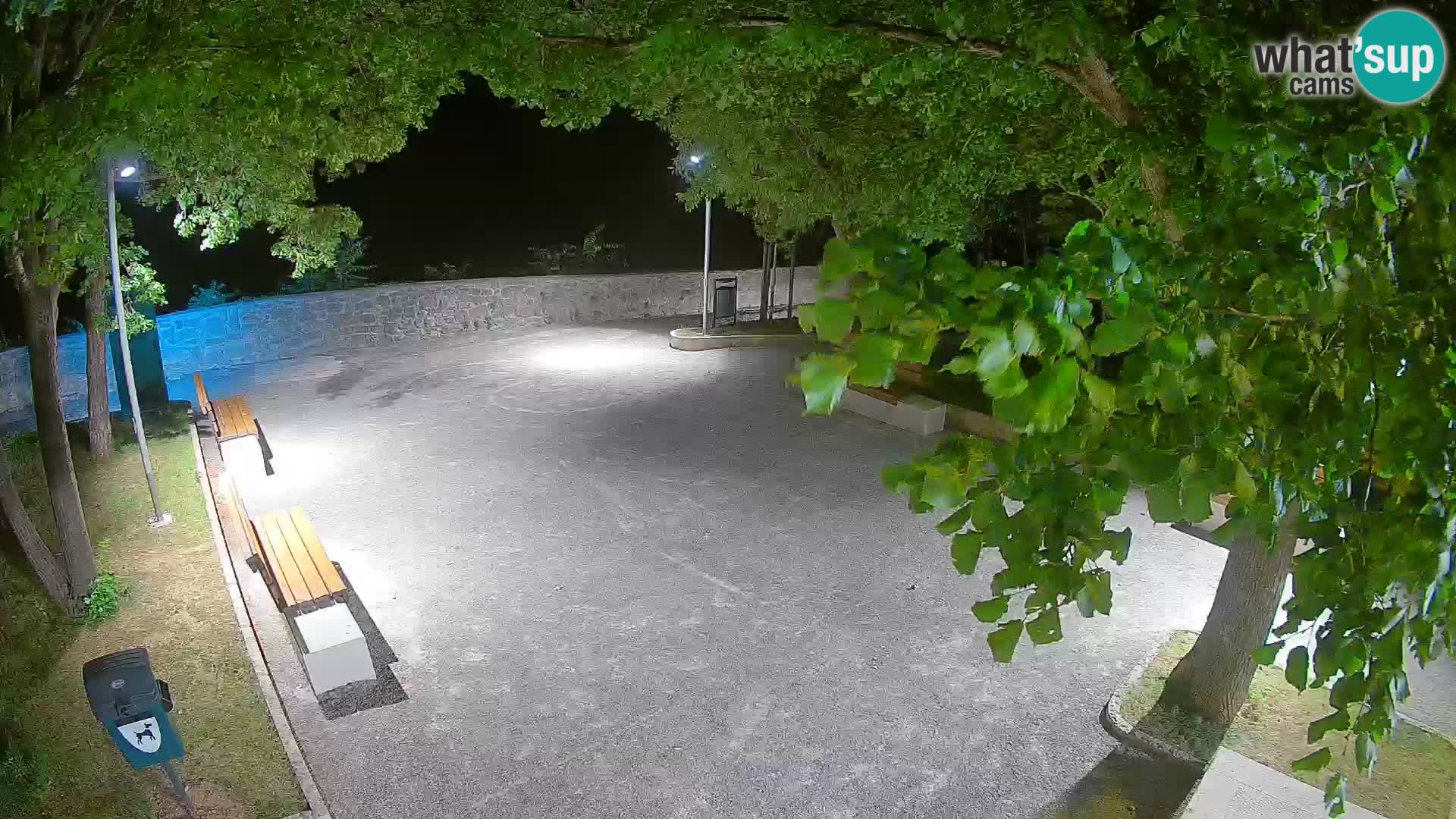 Webcam Senj en direct – Parc des Écrivains et canal du Velebit
