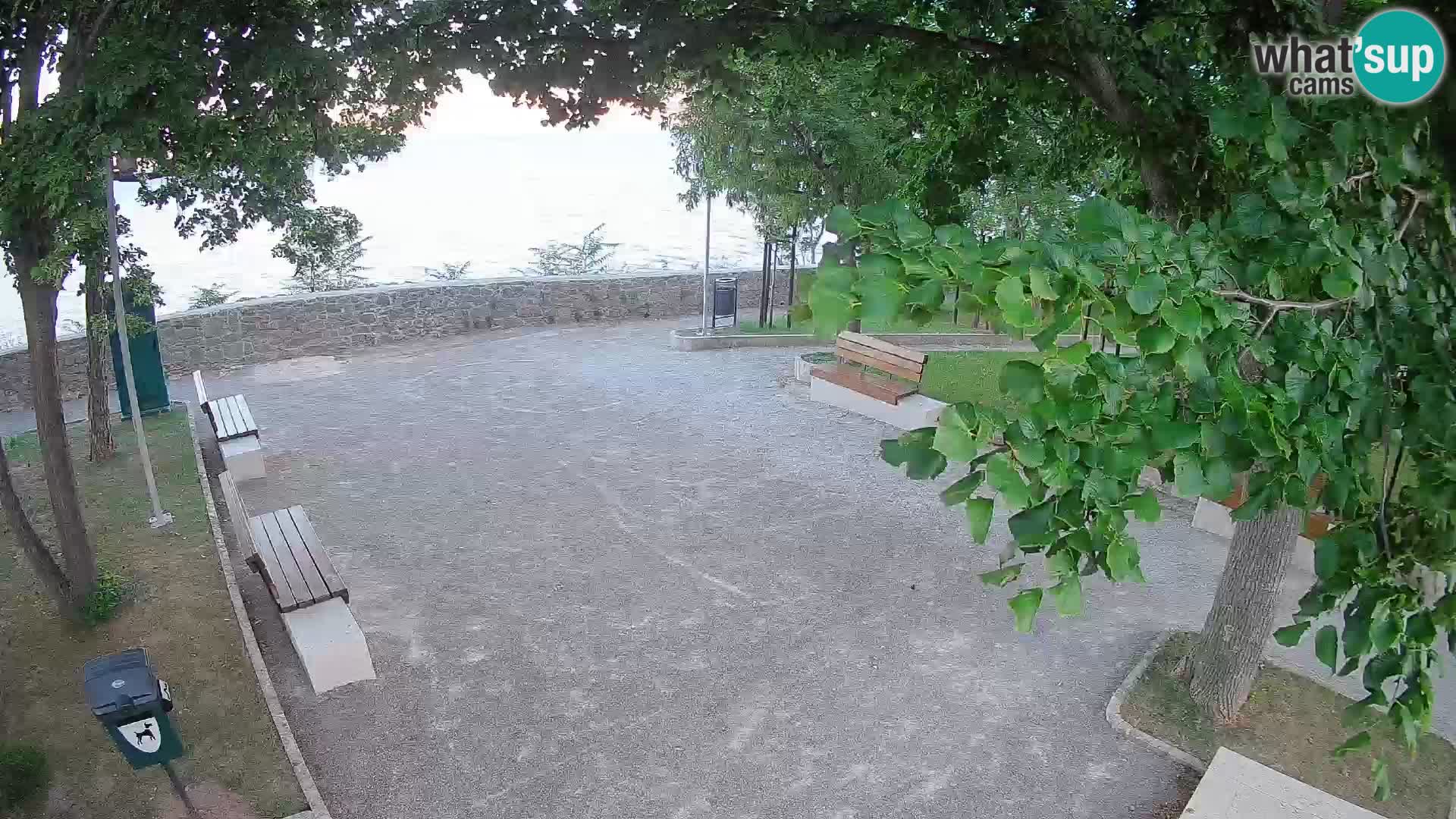 Kamera uživo Senj – Park književnika i Velebitski kanal