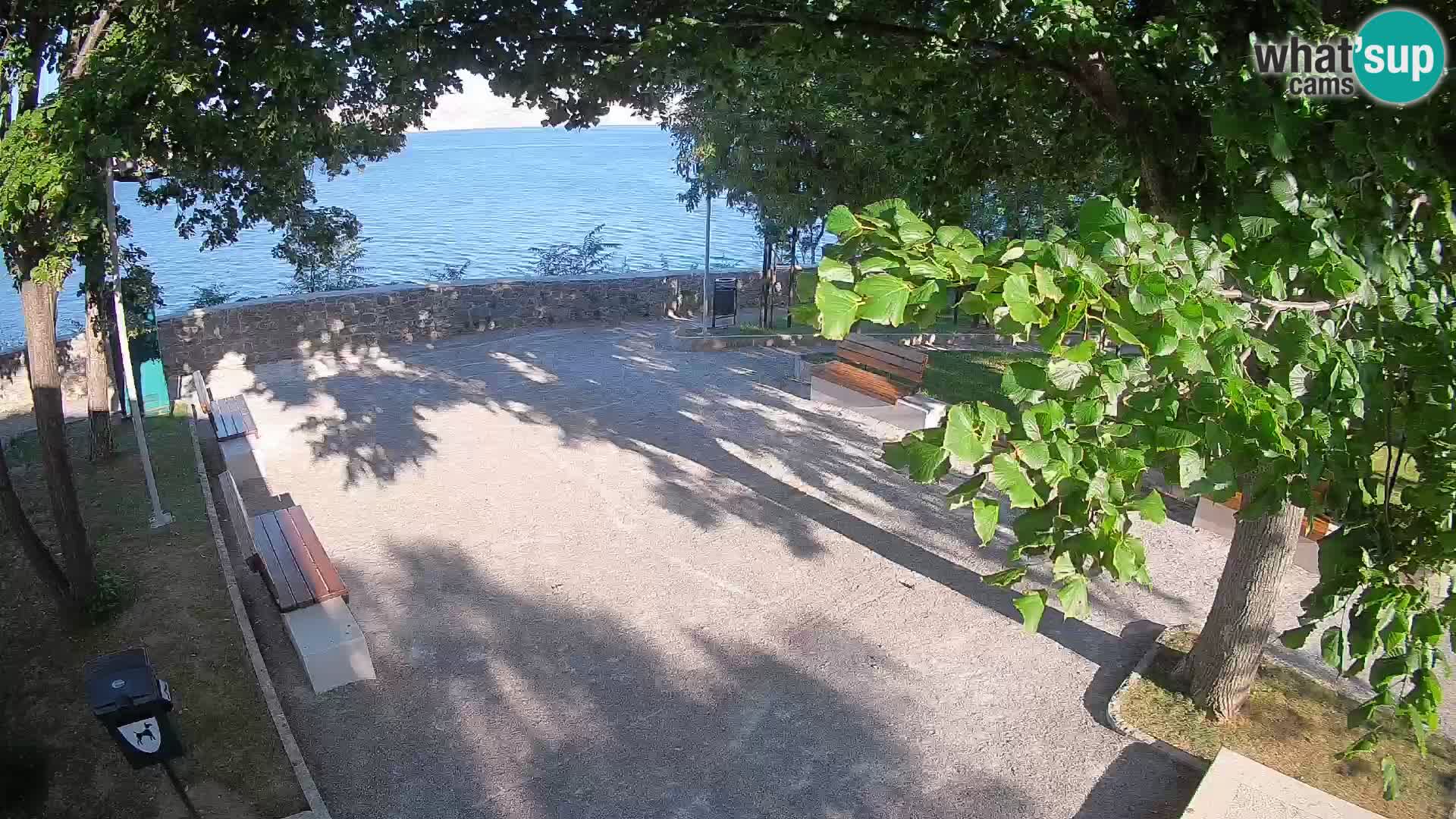 Kamera uživo Senj – Park književnika i Velebitski kanal