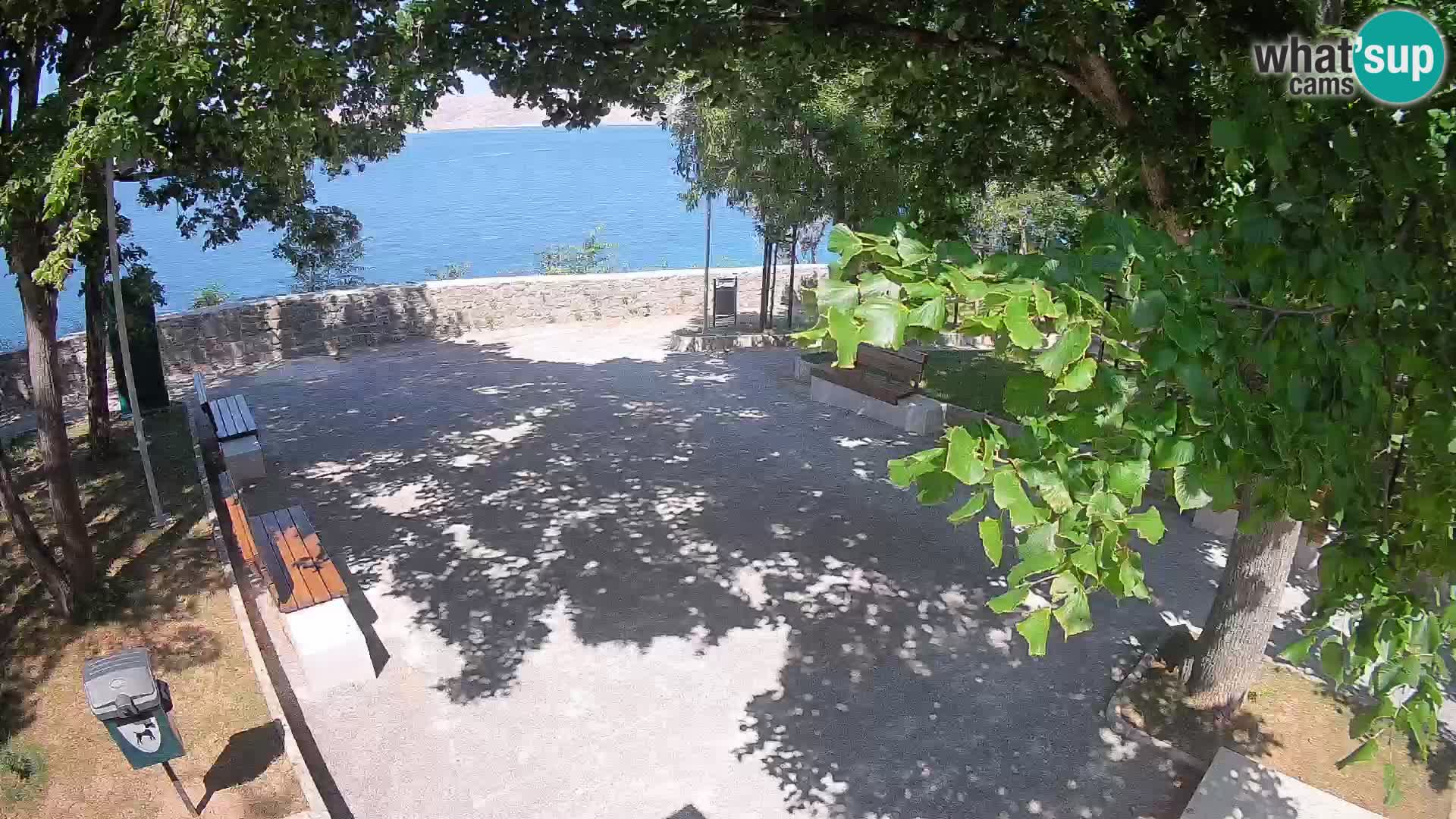 Spletna kamera Senj v živo – Park pisateljev in Velebitski kanal