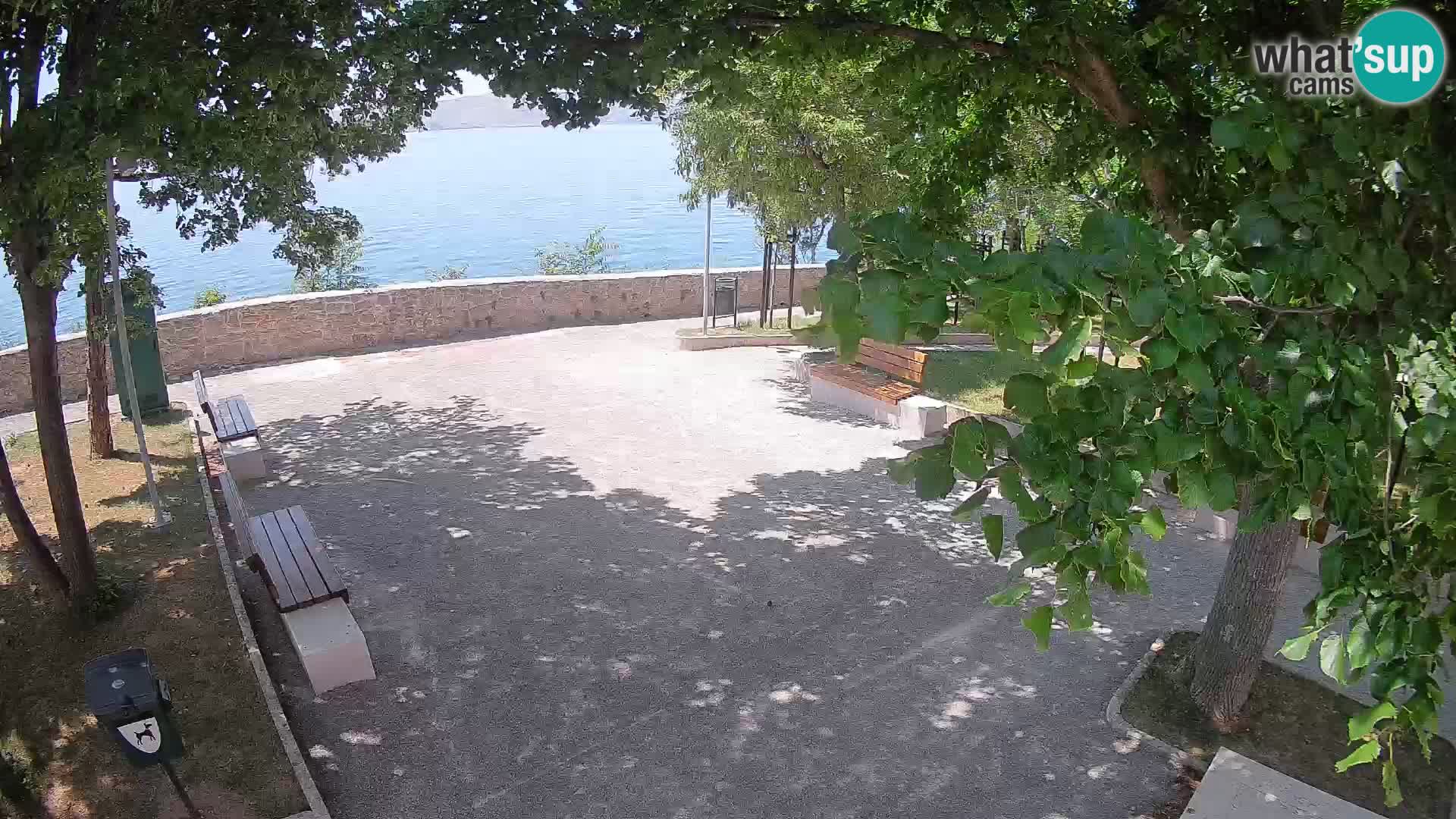 Webcam Senj en direct – Parc des Écrivains et canal du Velebit