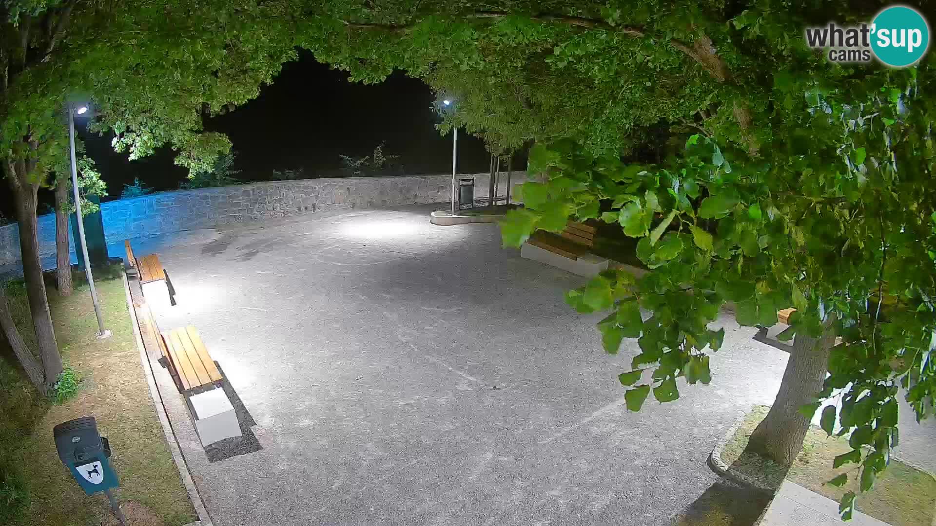 Kamera uživo Senj – Park književnika i Velebitski kanal
