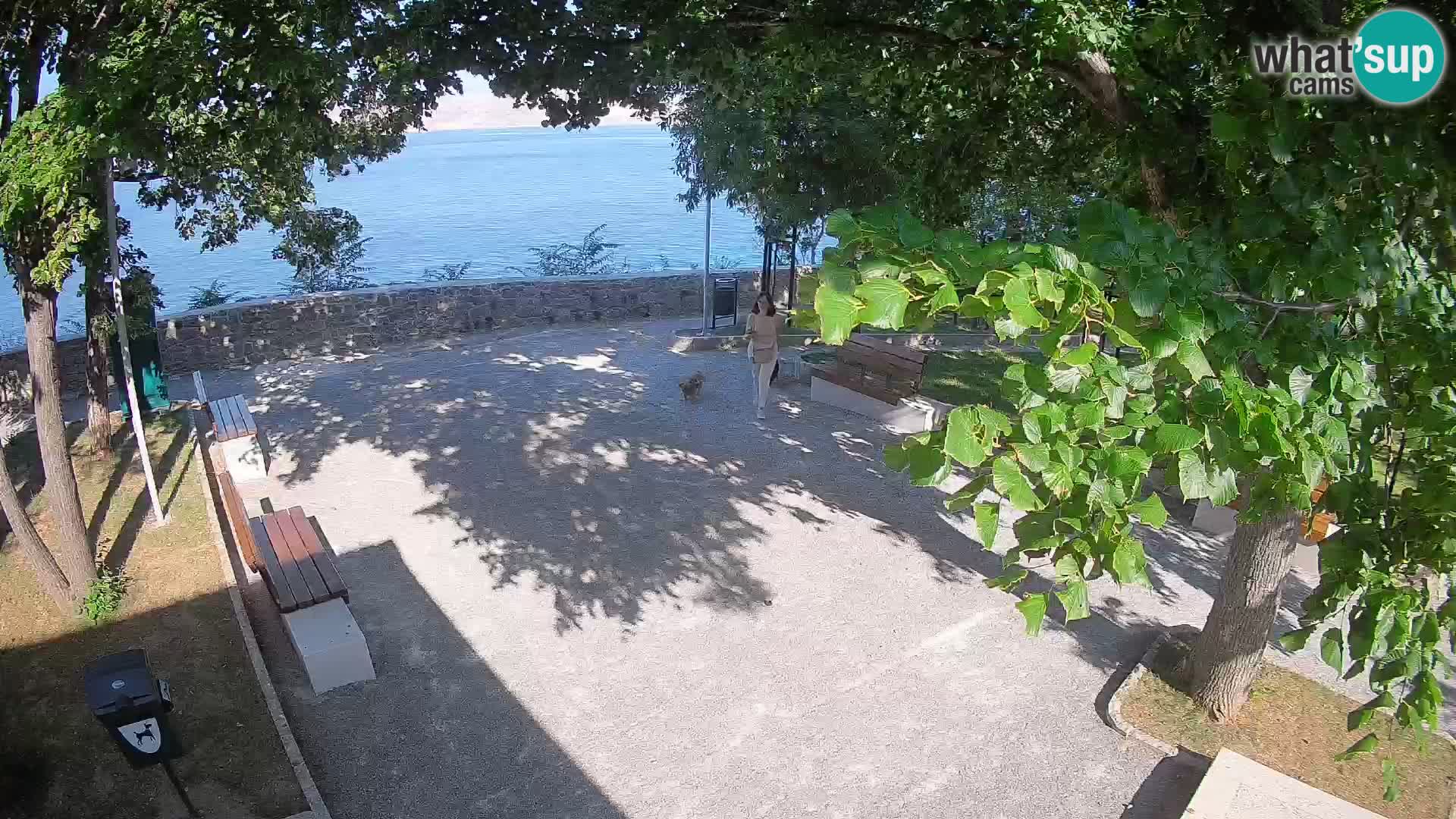 Spletna kamera Senj v živo – Park pisateljev in Velebitski kanal