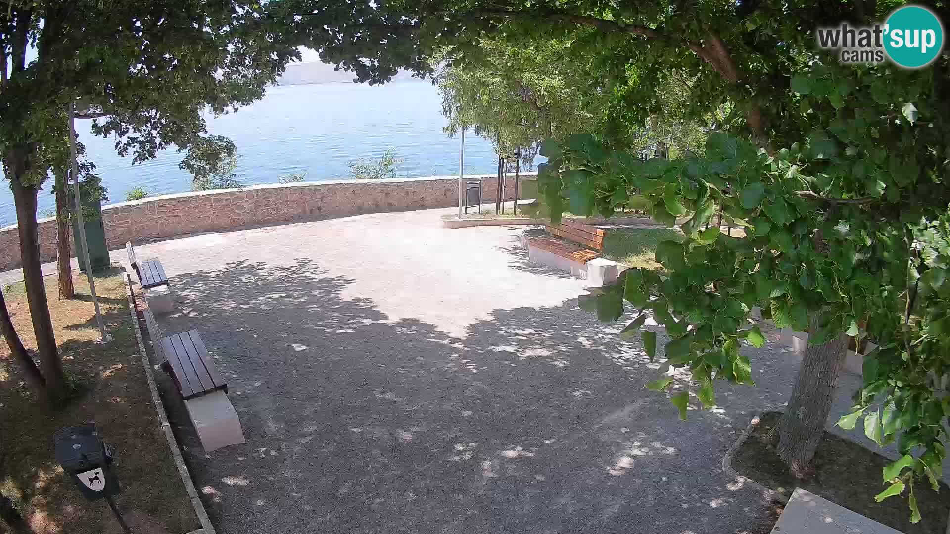 Webcam Senj en direct – Parc des Écrivains et canal du Velebit