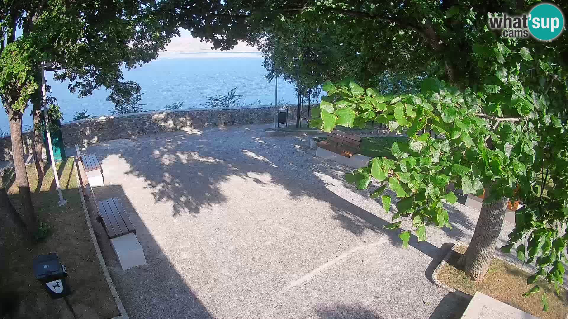 Webcam Senj en direct – Parc des Écrivains et canal du Velebit