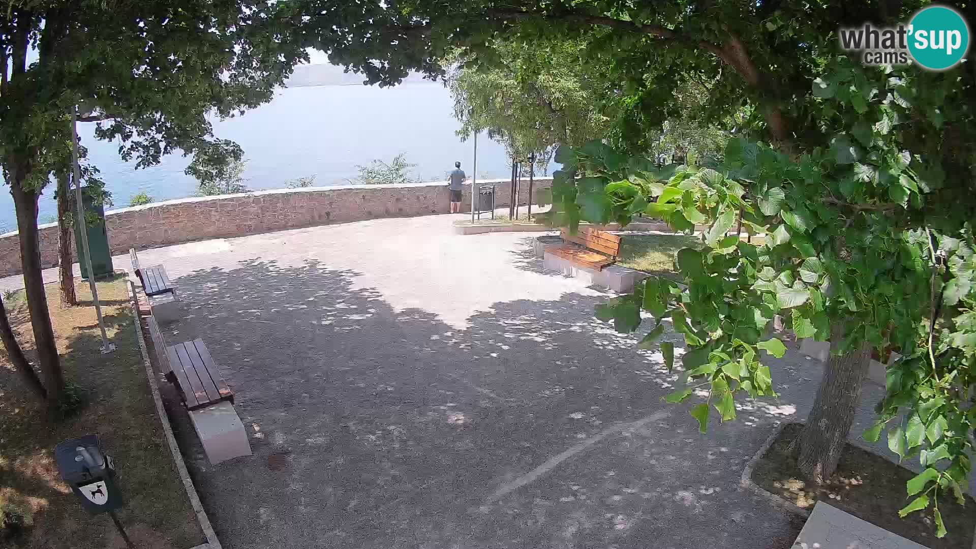 Webcam Senj en direct – Parc des Écrivains et canal du Velebit