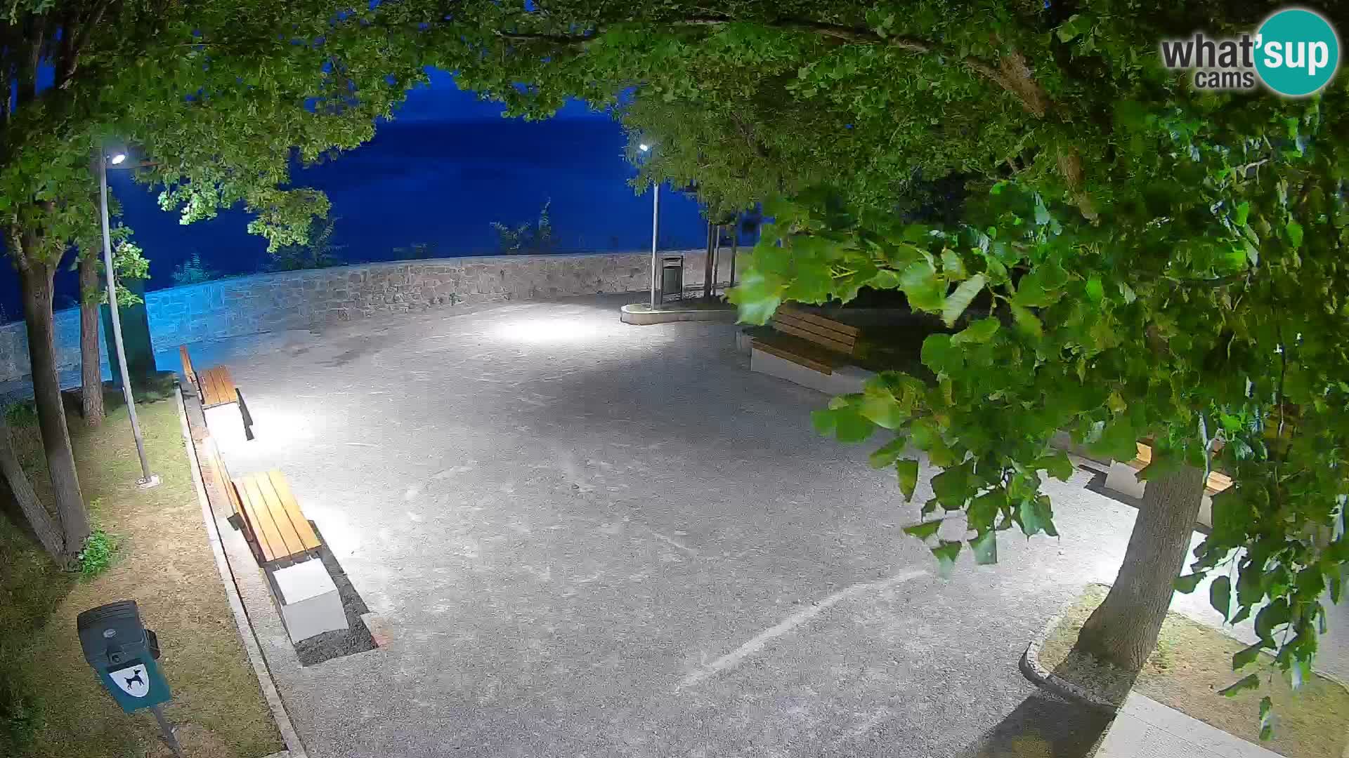 Senj Live Webcam – Schriftstellerpark und Velebit-Kanal