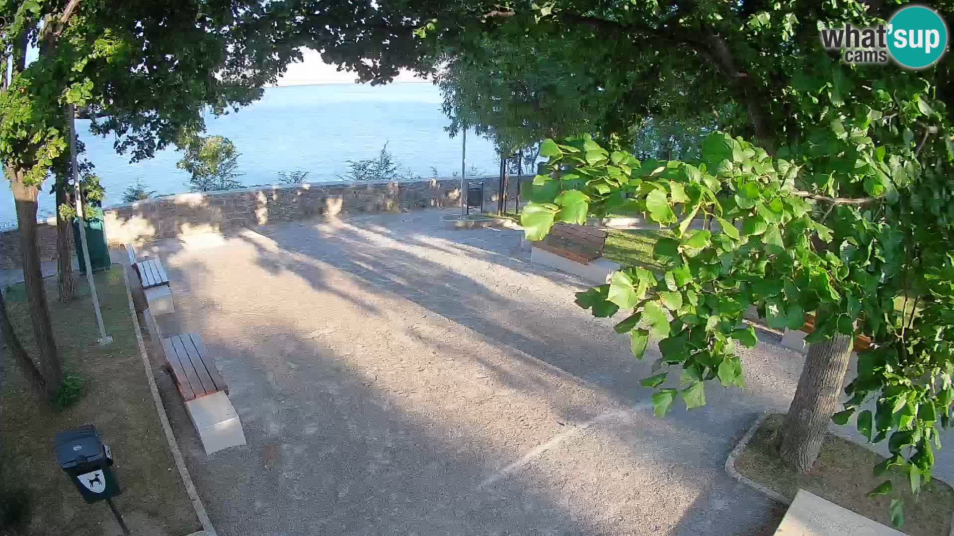 Kamera uživo Senj – Park književnika i Velebitski kanal