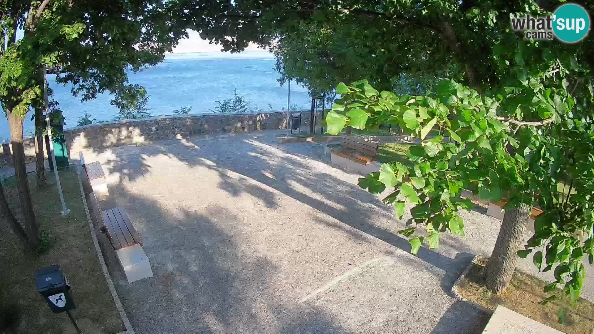 Webcam Senj en direct – Parc des Écrivains et canal du Velebit