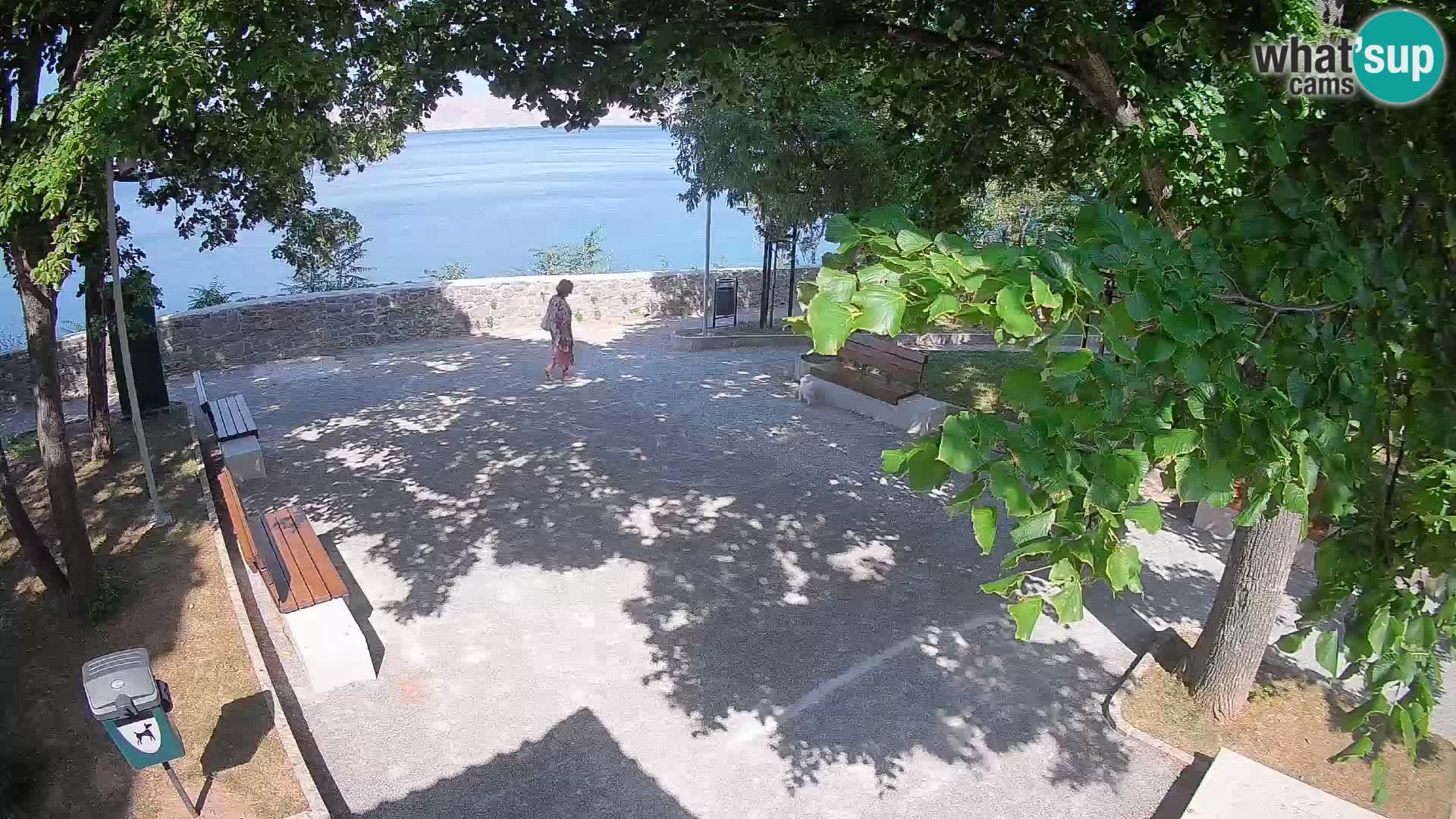 Spletna kamera Senj v živo – Park pisateljev in Velebitski kanal