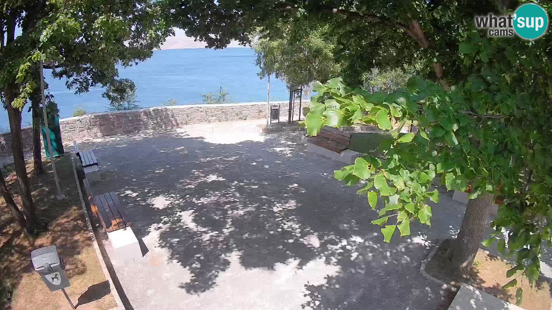 Spletna kamera Senj v živo – Park pisateljev in Velebitski kanal
