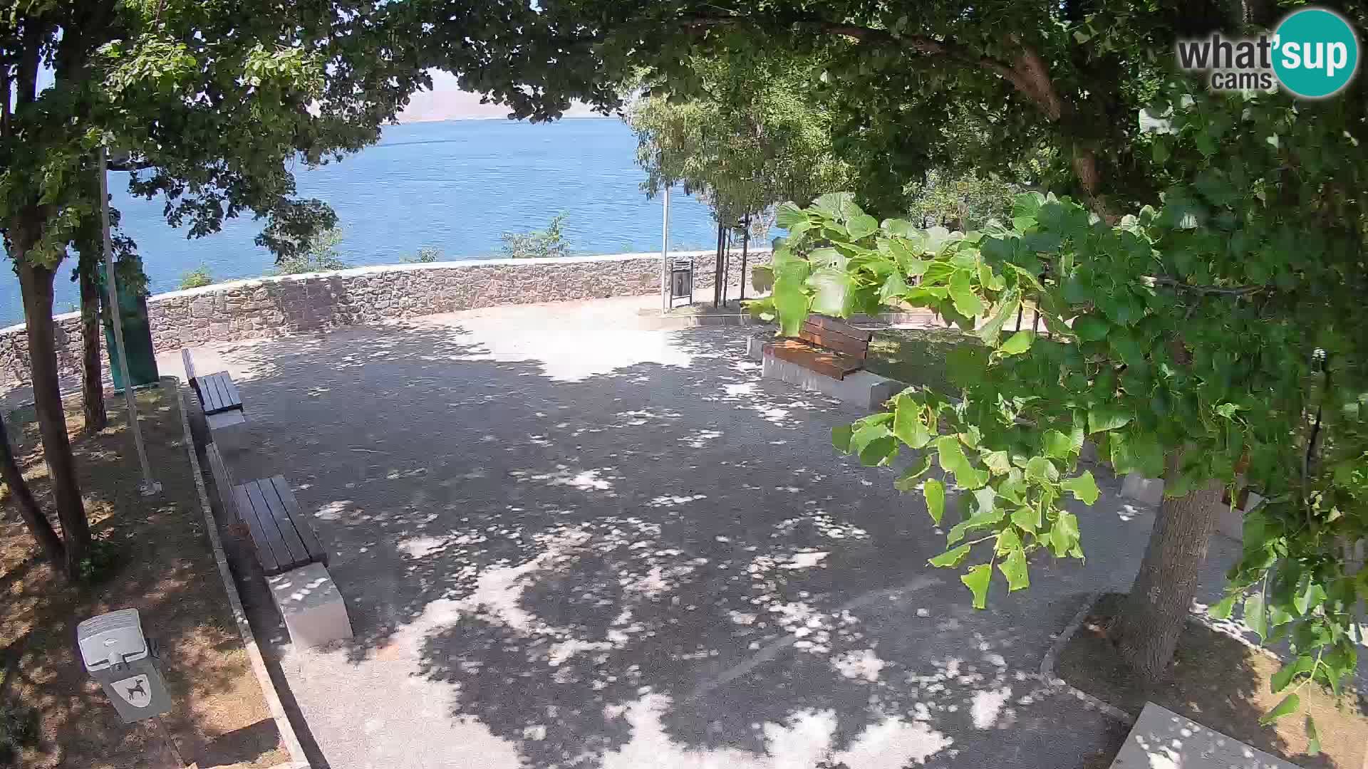 Spletna kamera Senj v živo – Park pisateljev in Velebitski kanal