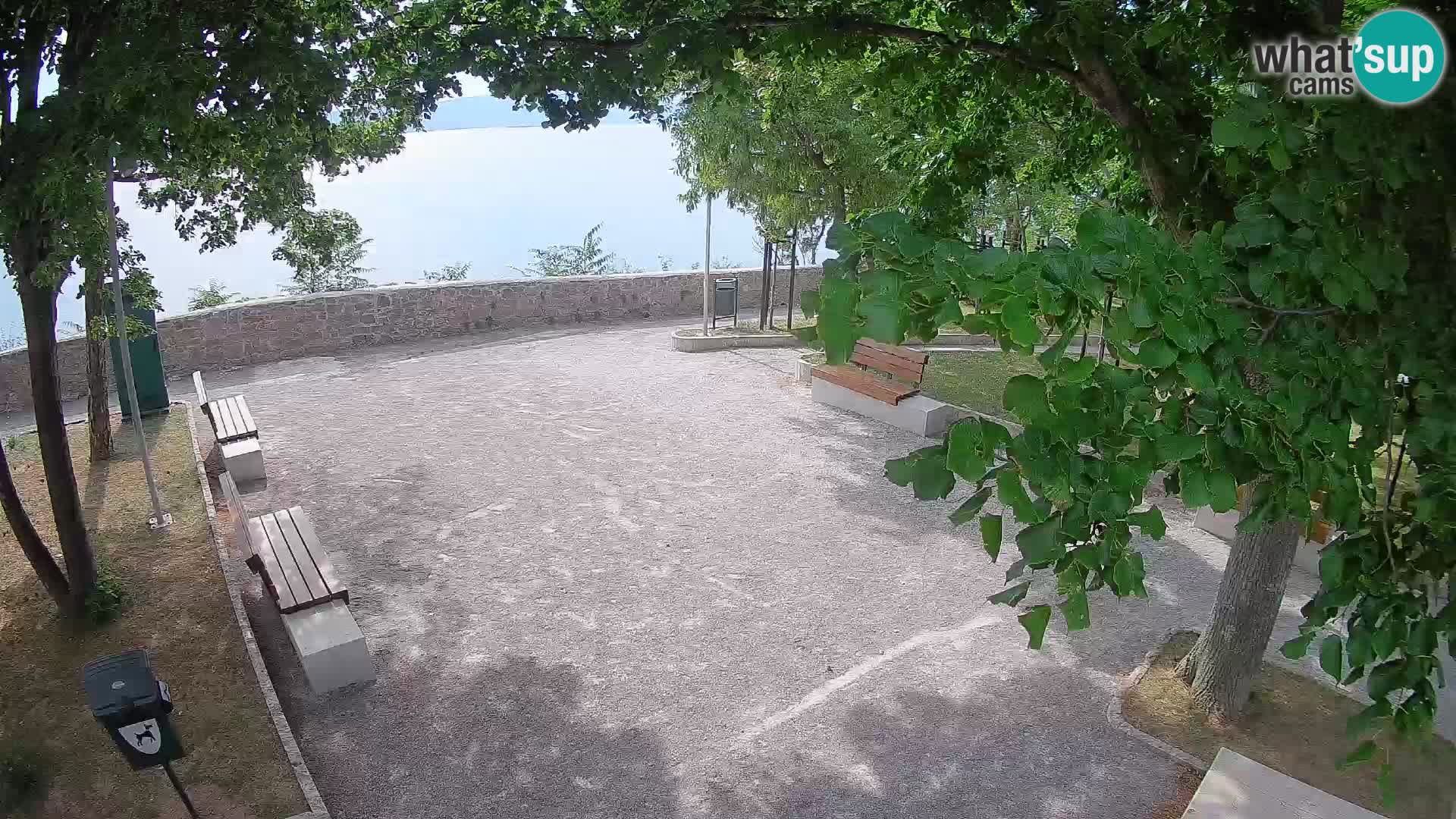 Webcam Senj en direct – Parc des Écrivains et canal du Velebit