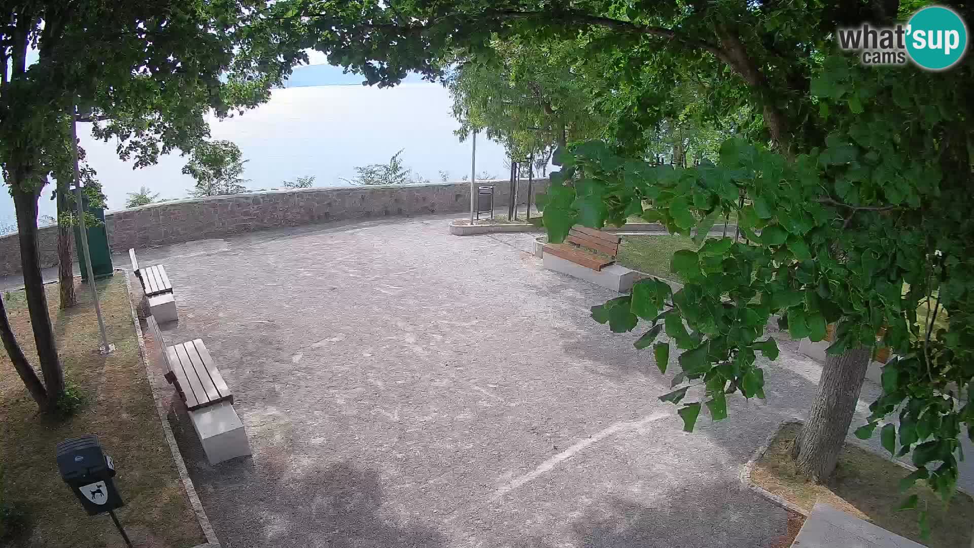 Webcam Senj en direct – Parc des Écrivains et canal du Velebit