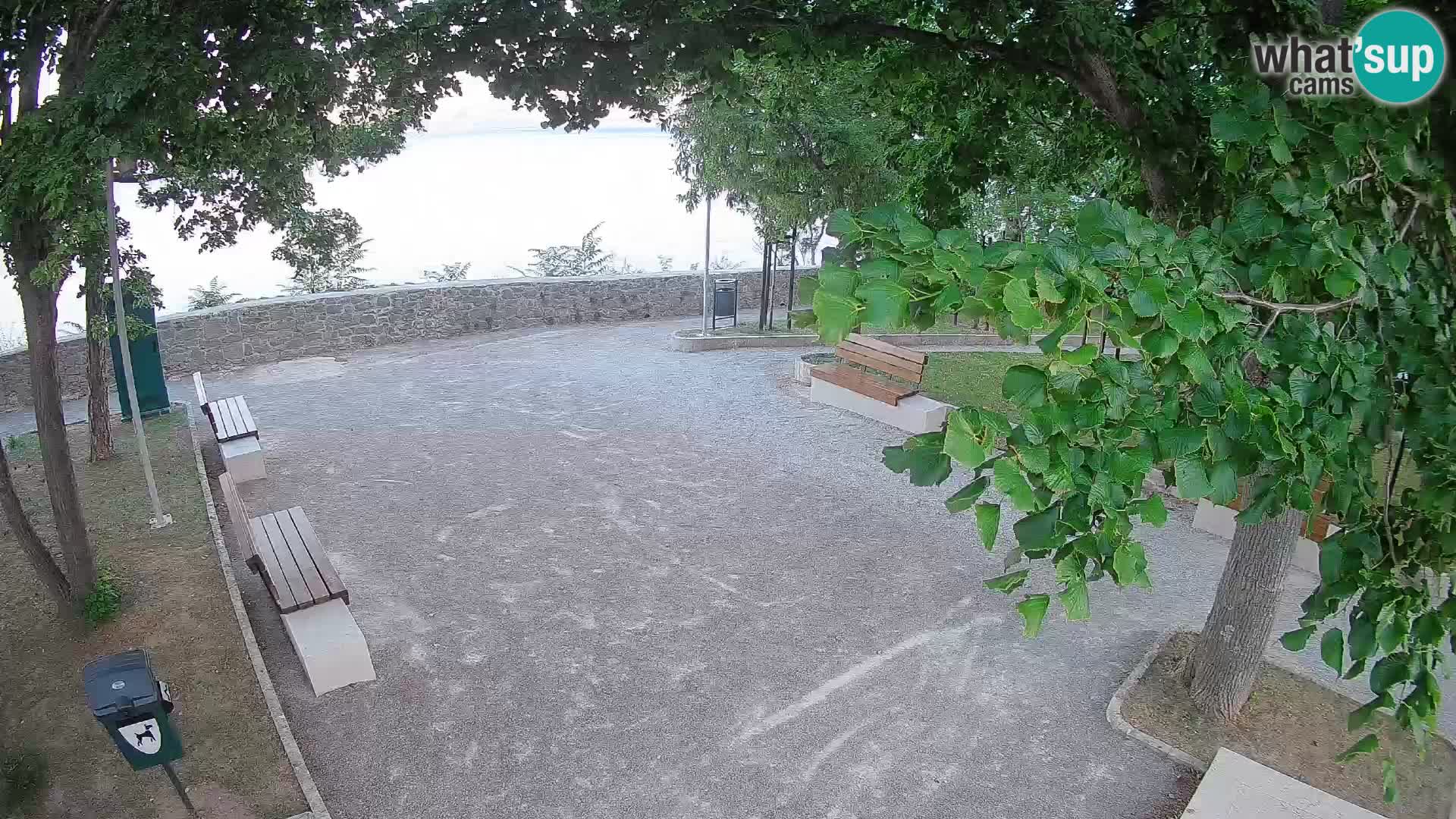 Webcam Senj en direct – Parc des Écrivains et canal du Velebit