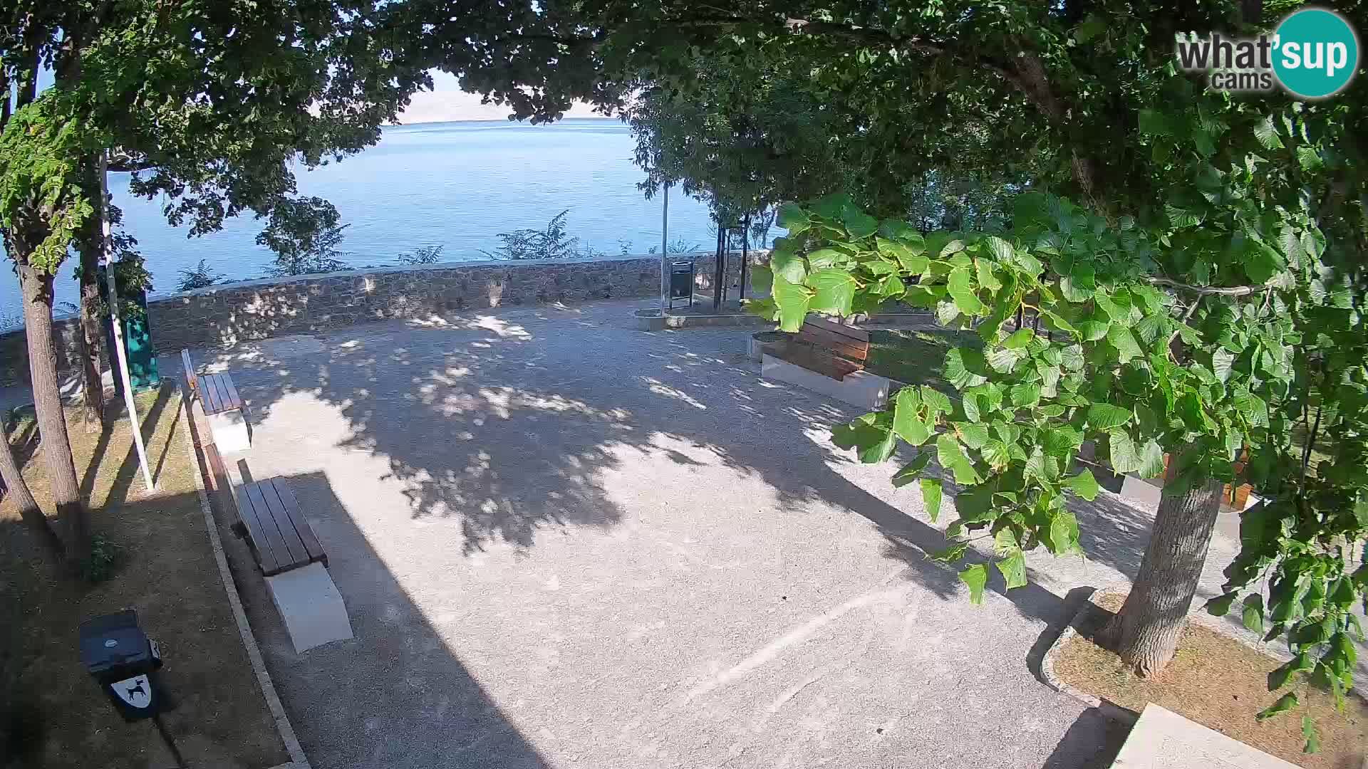 Webcam Senj en direct – Parc des Écrivains et canal du Velebit