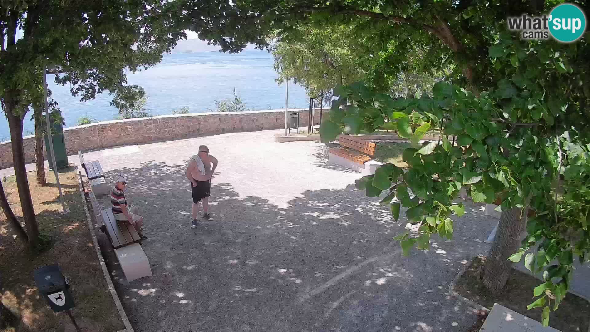 Spletna kamera Senj v živo – Park pisateljev in Velebitski kanal