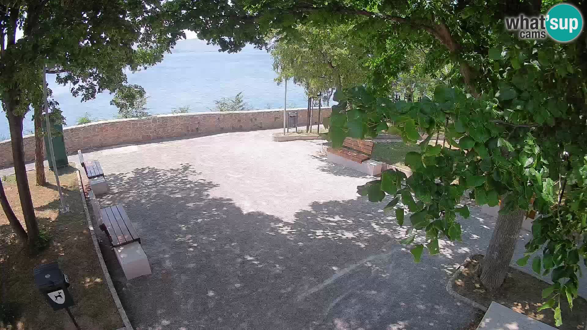 Kamera uživo Senj – Park književnika i Velebitski kanal